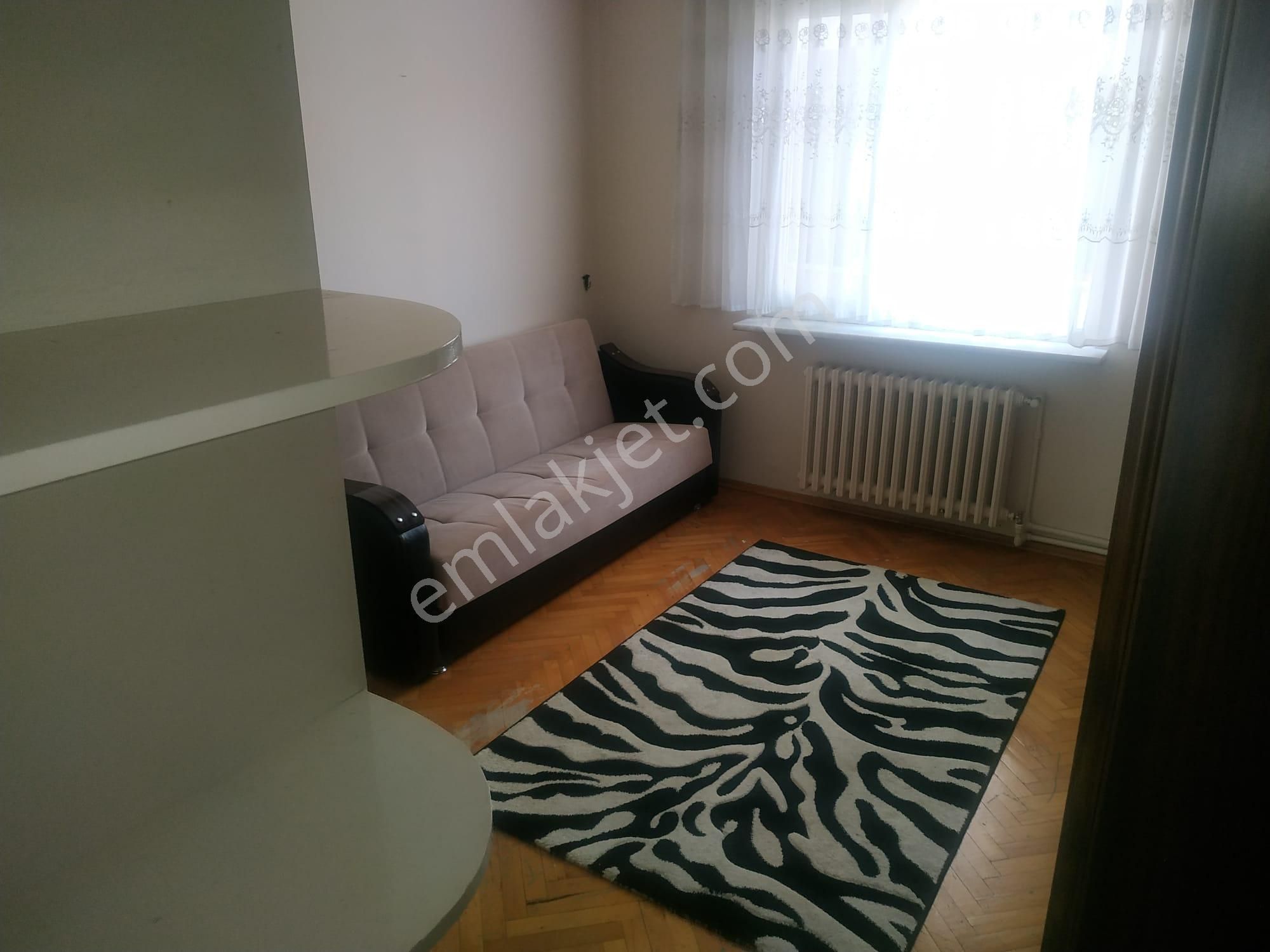 Balıkesir Çarşı Merkezde Eşyalı Satılık 2+1 Daire - Görsel 3