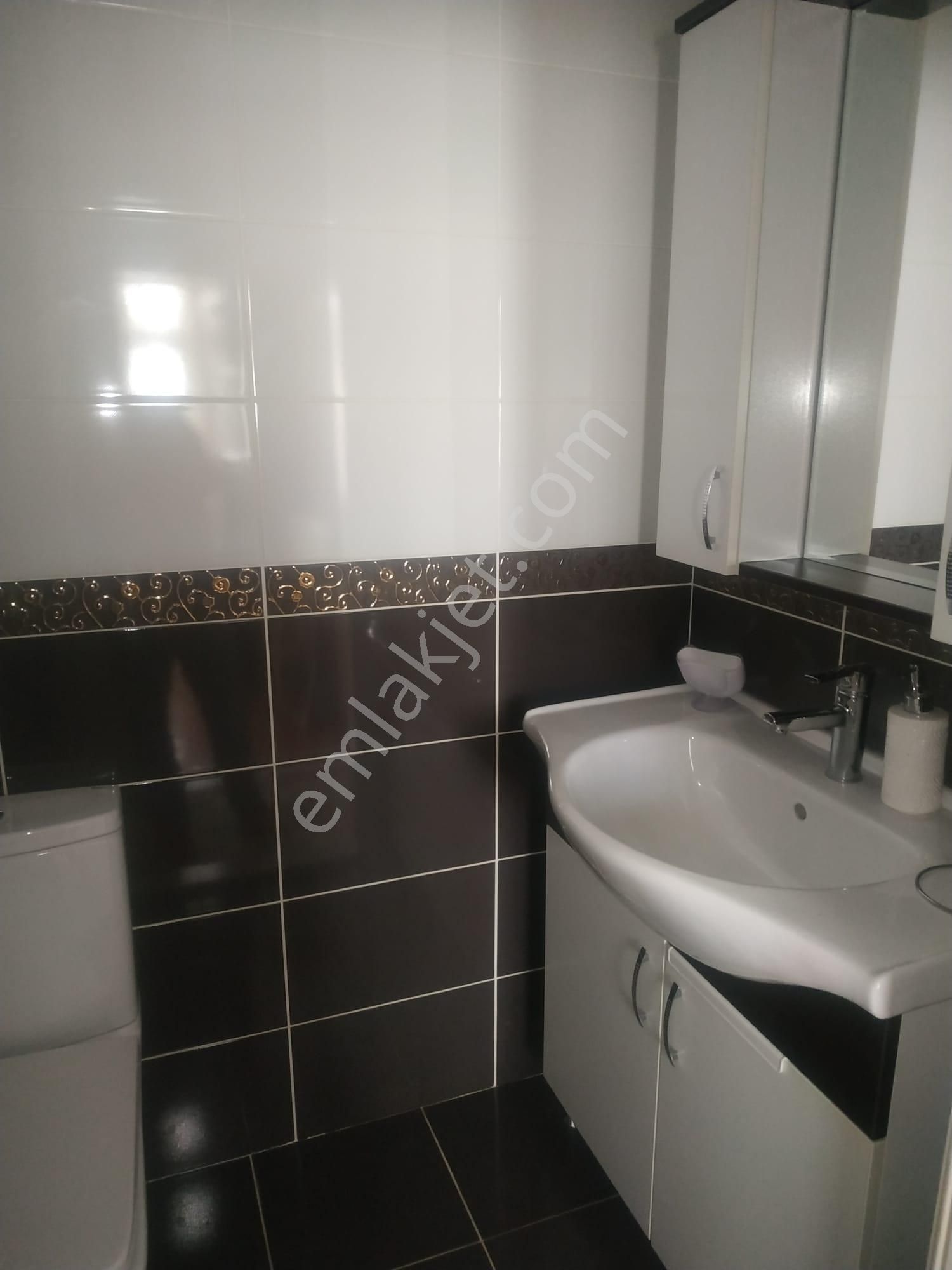 Balıkesir Çarşı Merkezde Eşyalı Satılık 2+1 Daire - Görsel 15