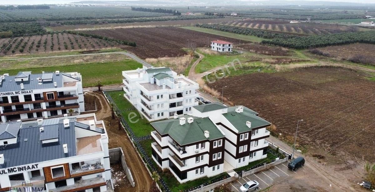 Deniz Tarafı İskanlı Gömeç Bostan Sitesi Cam Balkonlu 77 M2 1+1
