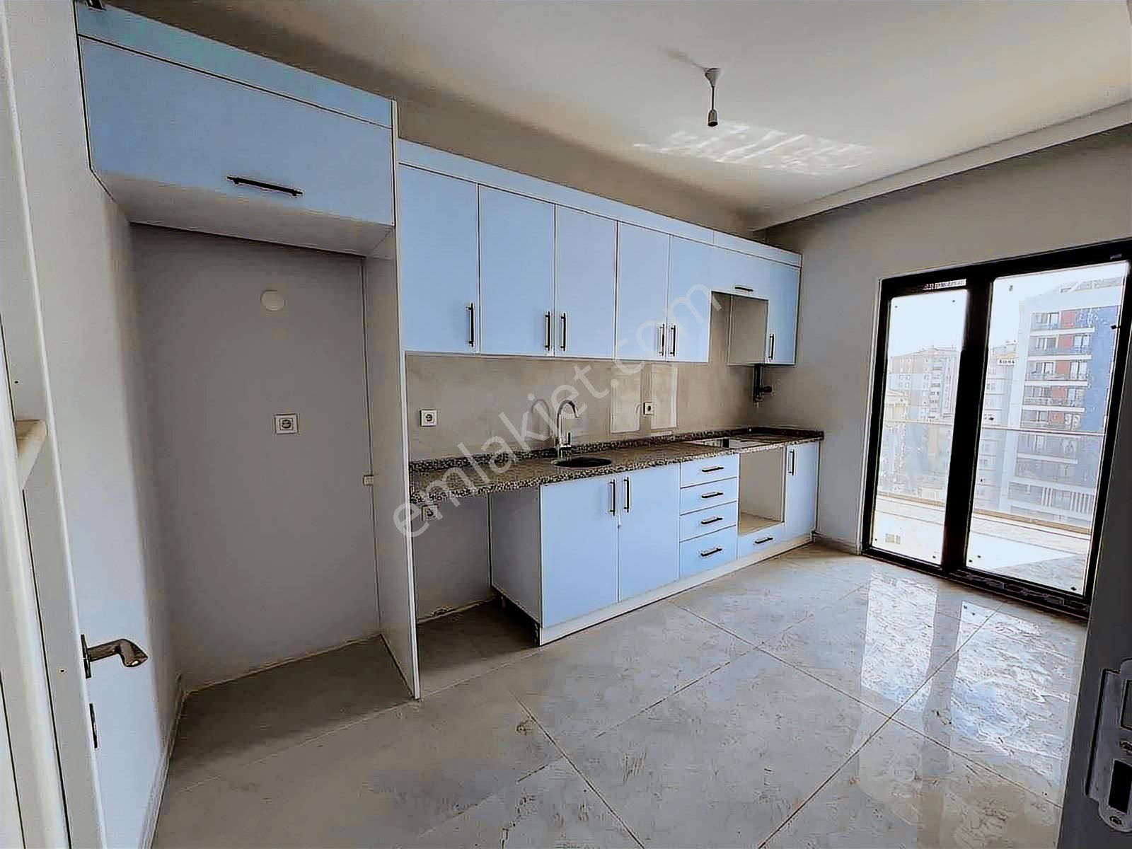 Tuzla Aydınlı Aydınlı Mah. Merkezi Konumda Satılık 3+1 Daire - Görsel 13