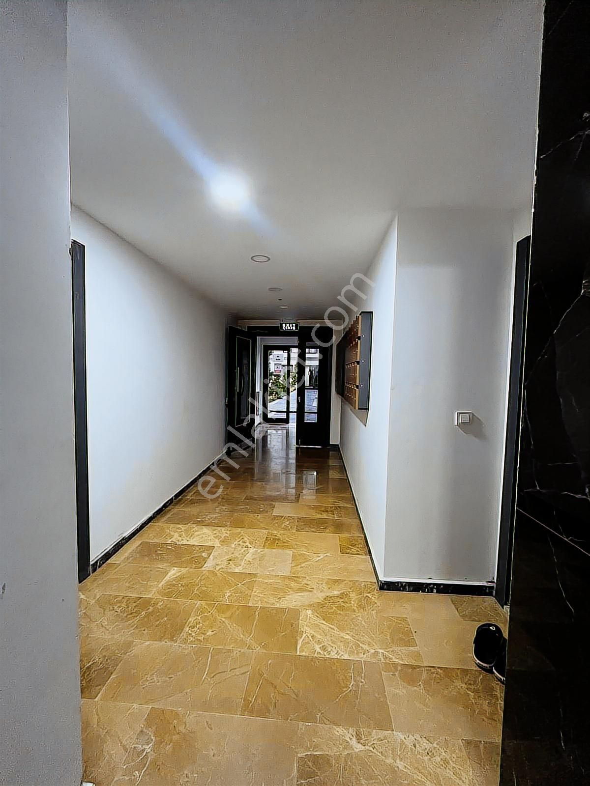 Kartal Royal Garden Yakacık'ta Deniz Manzaralı Satılık 2+1 - Görsel 6