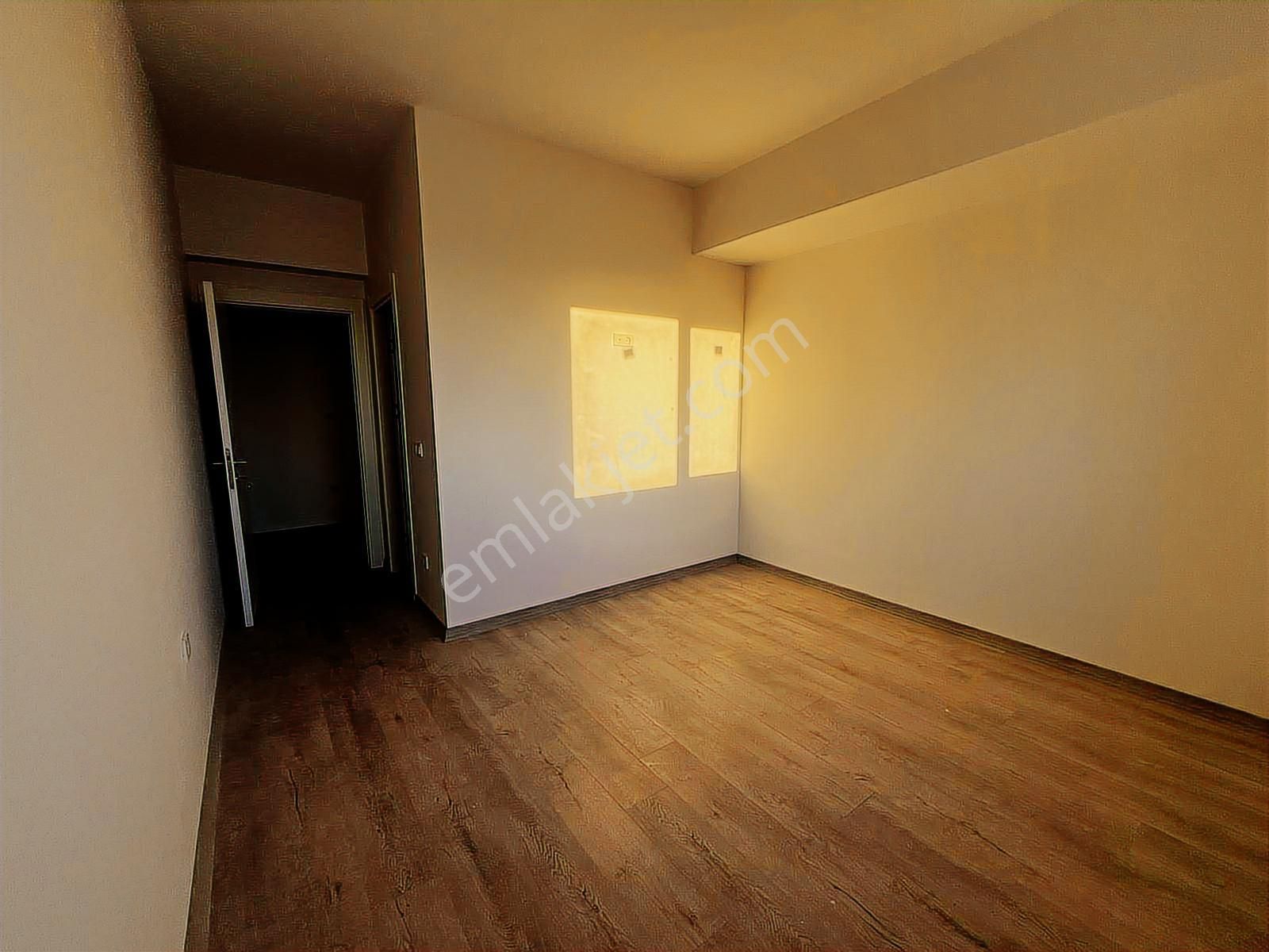 Kartal Royal Garden Yakacık'ta Deniz Manzaralı Satılık 2+1 - Görsel 18