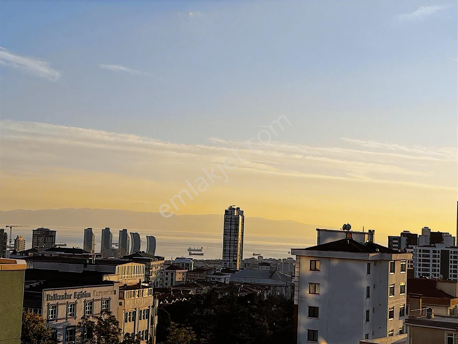 Kartal Royal Garden Yakacık'ta Deniz Manzaralı Satılık 2+1 - Görsel 34