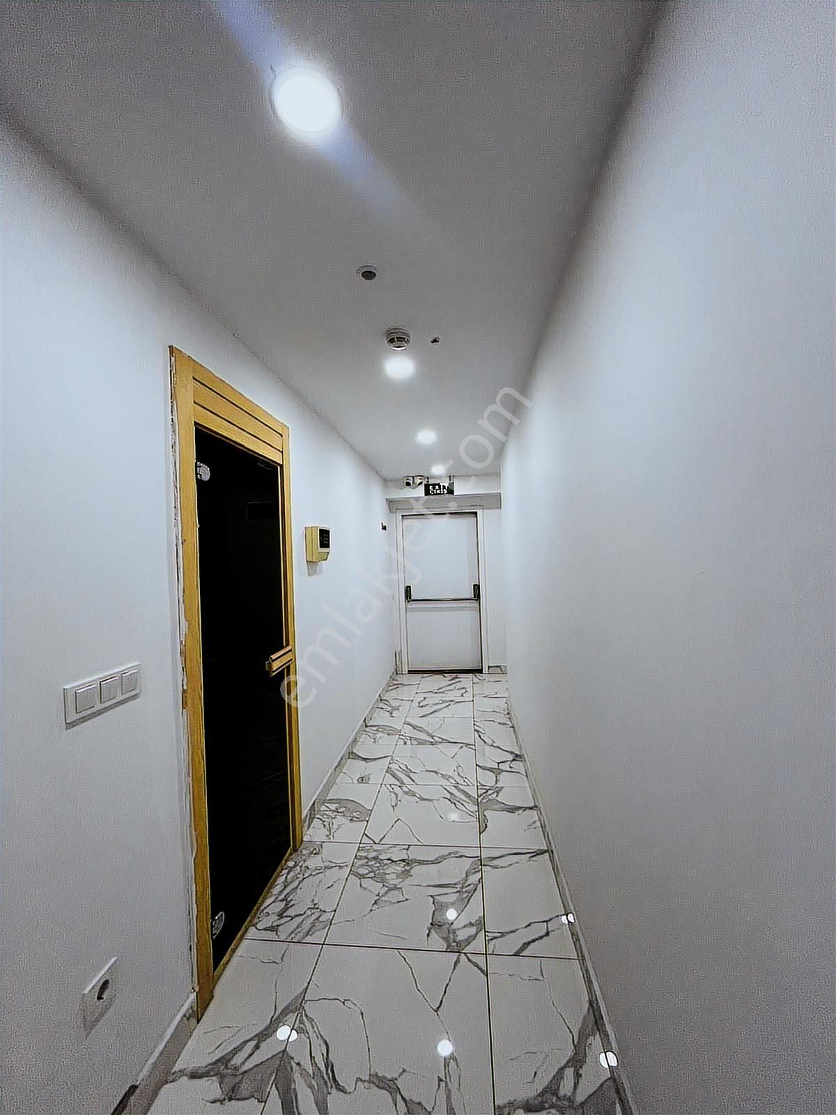 Kartal Royal Garden Yakacık'ta Deniz Manzaralı Satılık 2+1 - Görsel 27