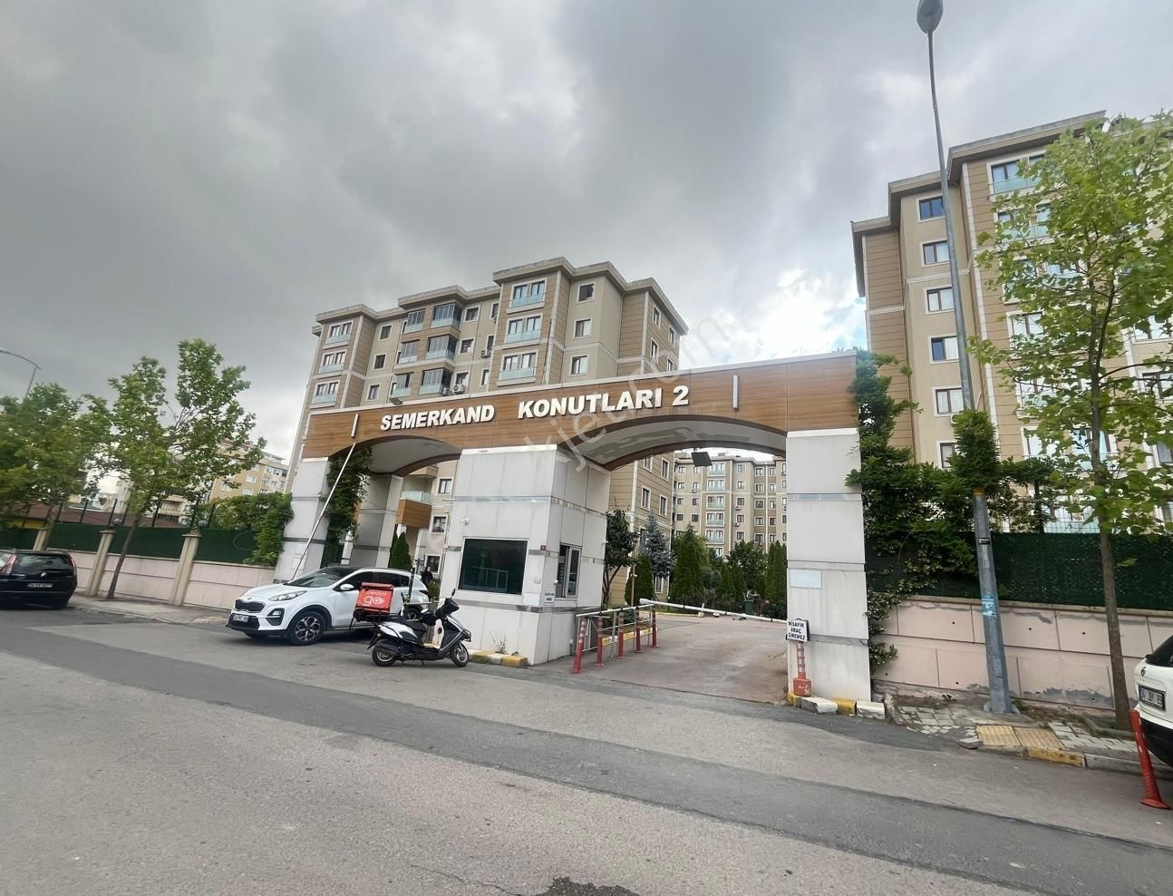 Geniş Aileler İçin Semerkant Konutları 2 Sitesinde Satılık 4+1