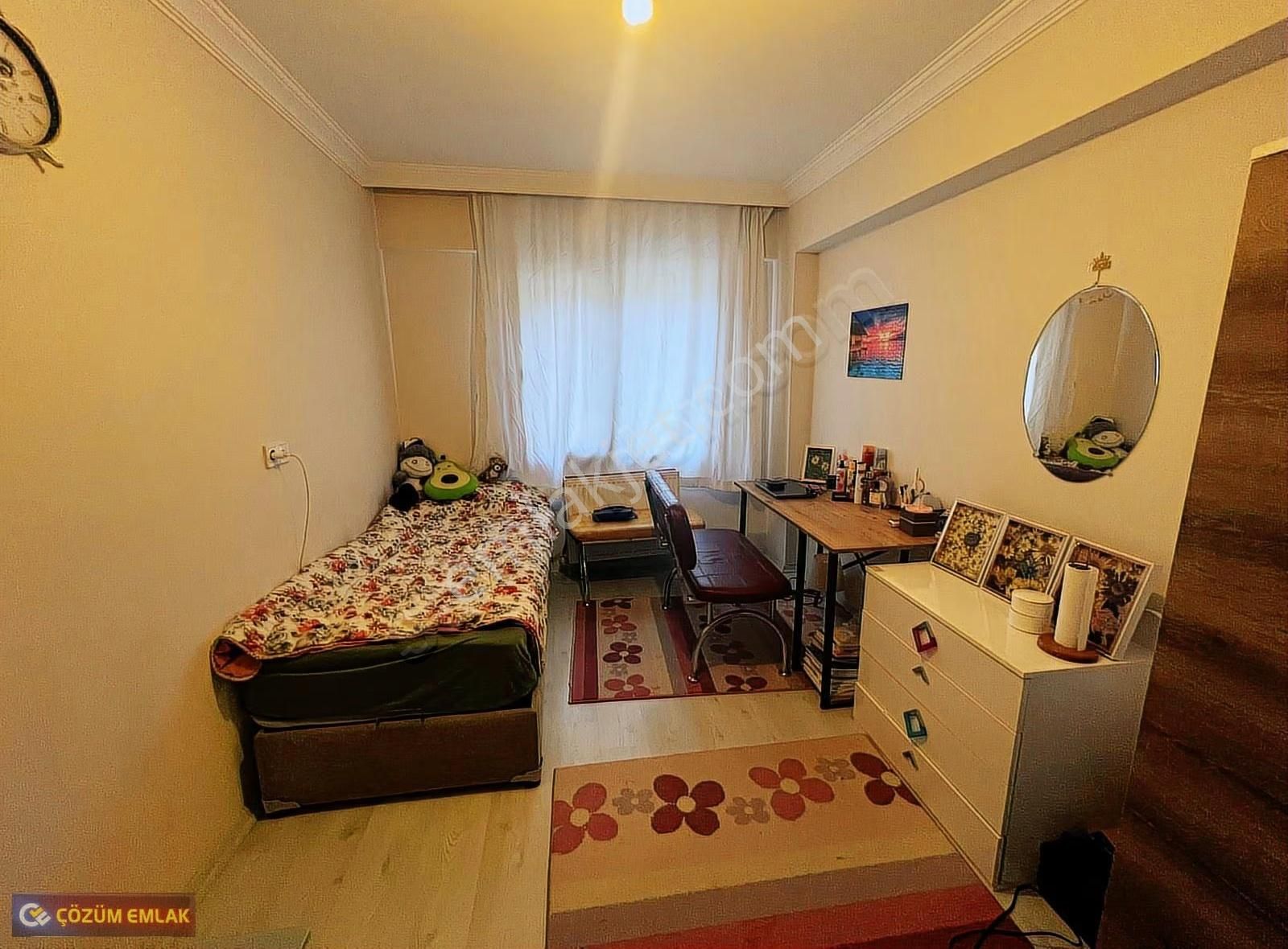 Çözüm Emlak'tan 2+1 Eşyalı Karanlıksız Ara Kat Satılık Daire - Görsel 29