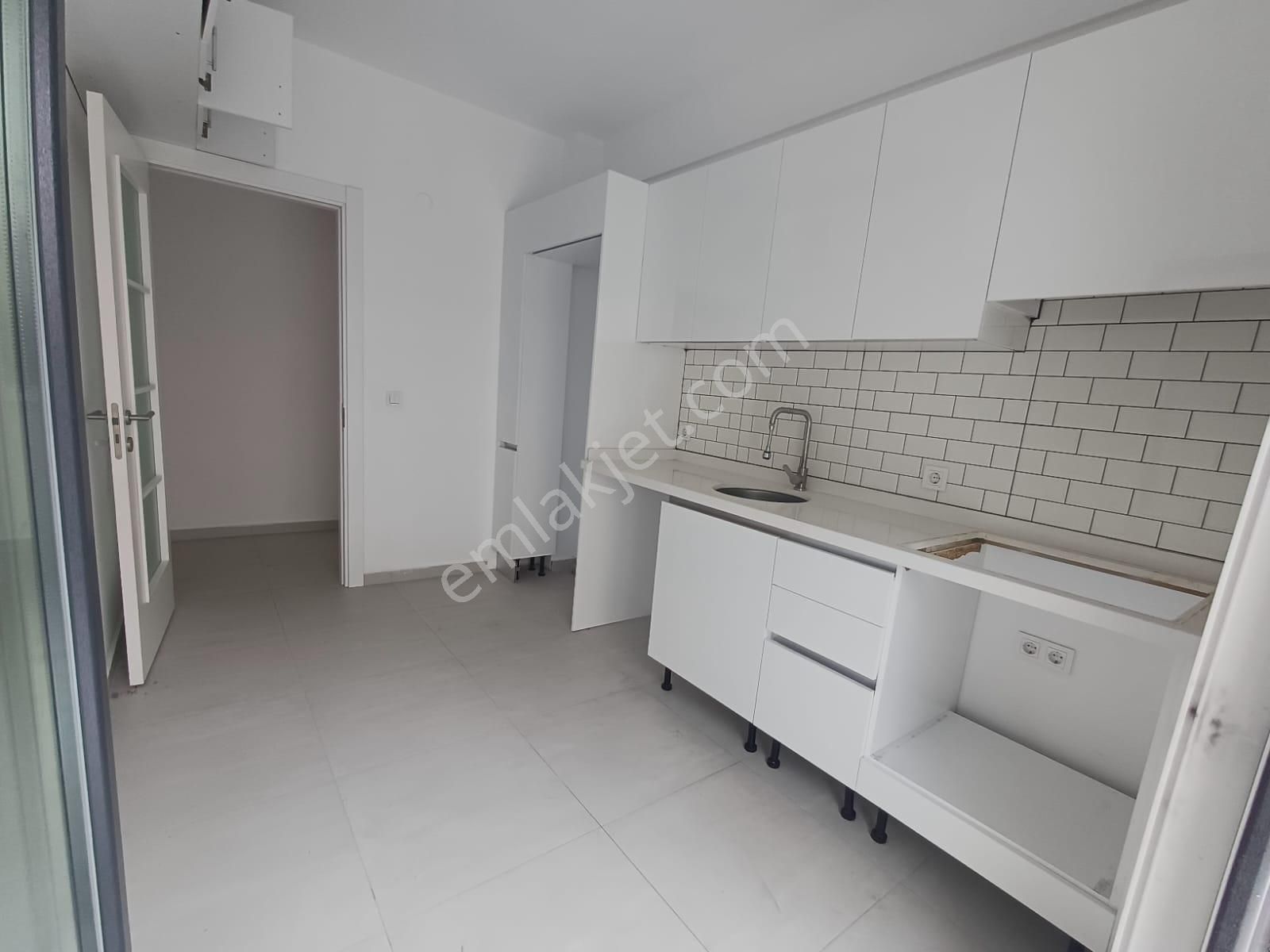 Kartal Yakacık Doğa Kolejine Komşu 2+1 Satılık Boş Daire - Görsel 15