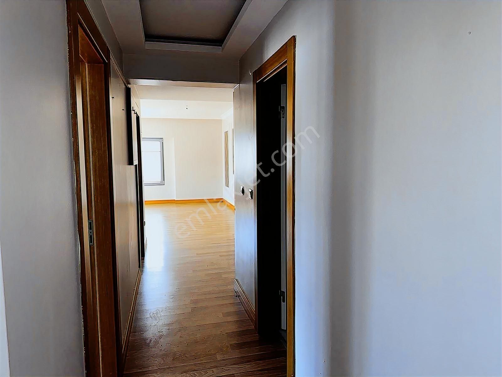 Pendik Elite Side Sitesinde Deniz Manzaralı 3+1 Kiralık Daire - Görsel 13