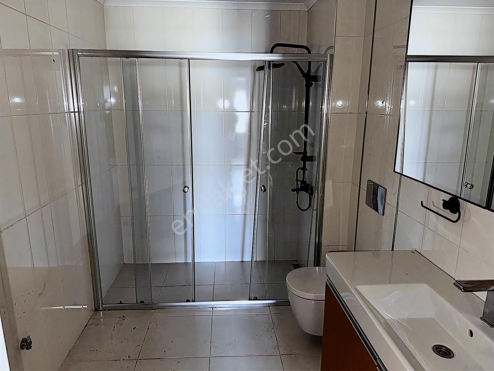 Pendik Elite Side Sitesinde Deniz Manzaralı 3+1 Kiralık Daire - Görsel 14