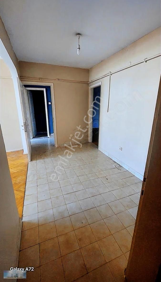 Beşiktaş Vişnezade Mahallesinde Yatırımlık 2+1 Arakat Daire - Görsel 5