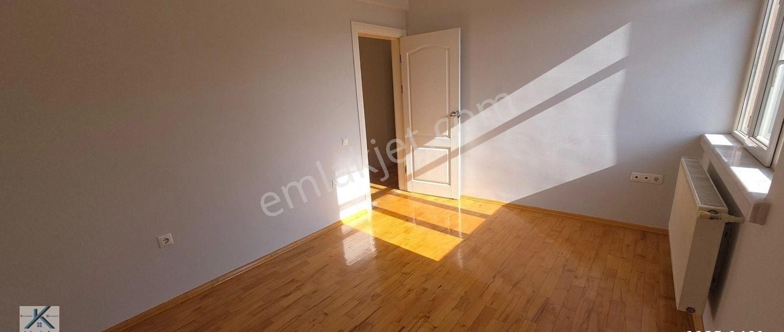 Kiralık 3+1, Esat Cad. Sonunda, 3. Katta, 3 Cepheli, Kombili, Bakımlı Yapılı - Görsel 9