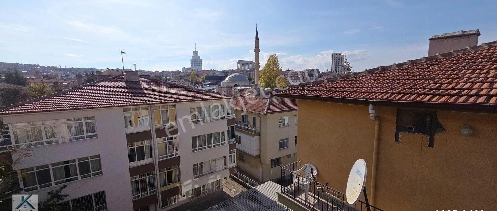 Kiralık 3+1, Esat Cad. Sonunda, 3. Katta, 3 Cepheli, Kombili, Bakımlı Yapılı - Görsel 18