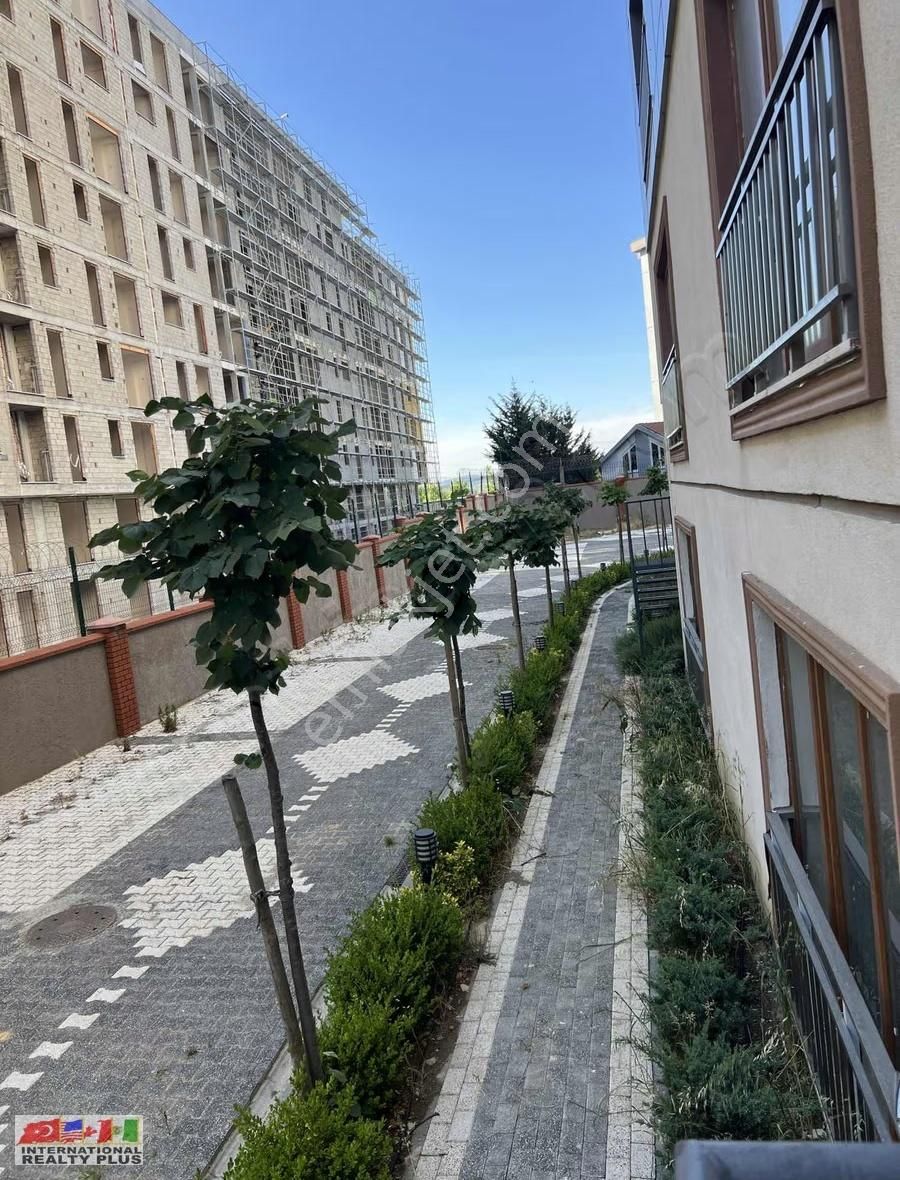 Sima Garden Sitesi Geniş Peyzaj Manzaralı Balkonlu Kiralık 1+1 - Görsel 9