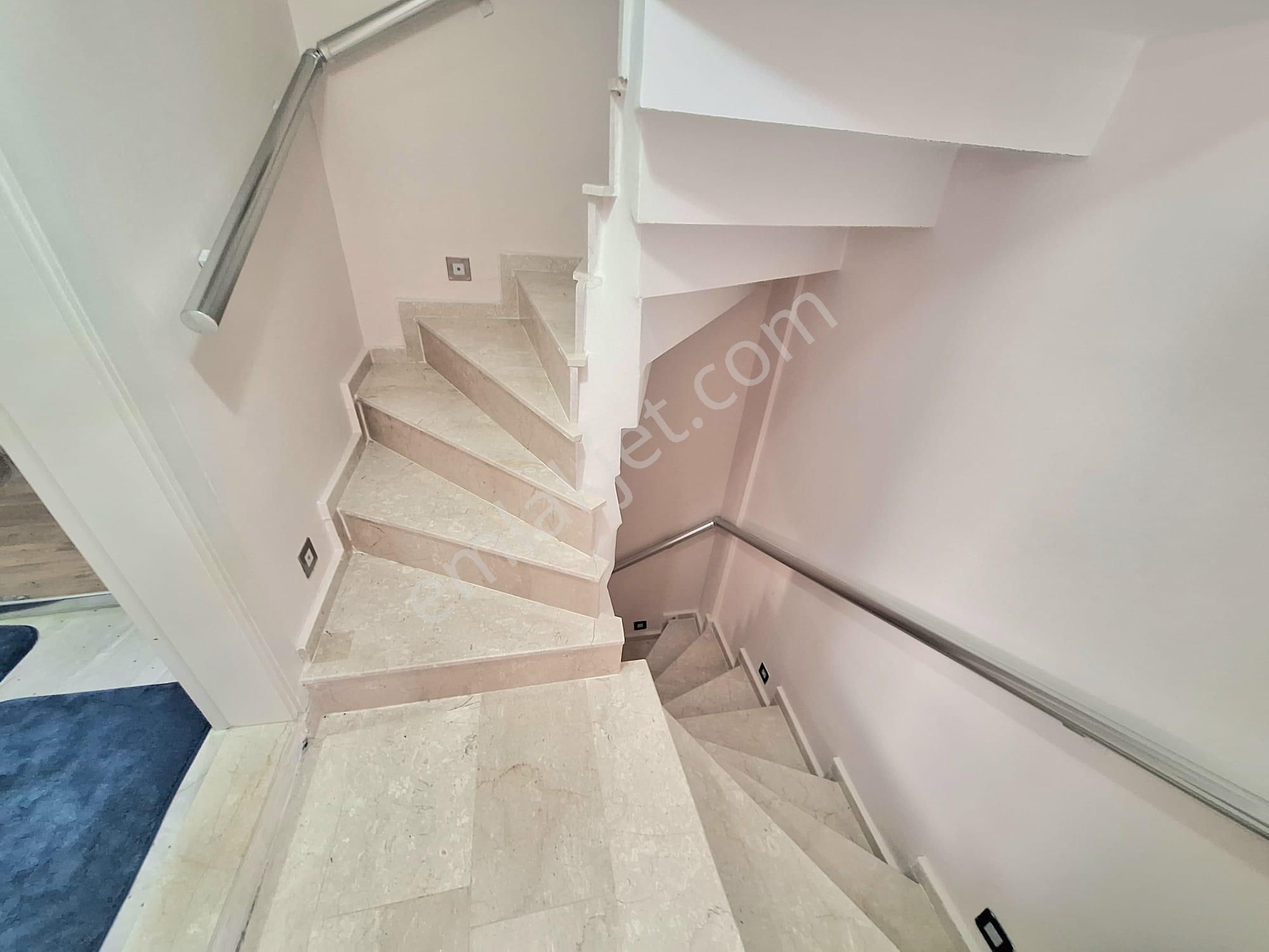 Denize Yakın, Doğa Manzaralı 3+1 Masrafsız Villa! - Görsel 30