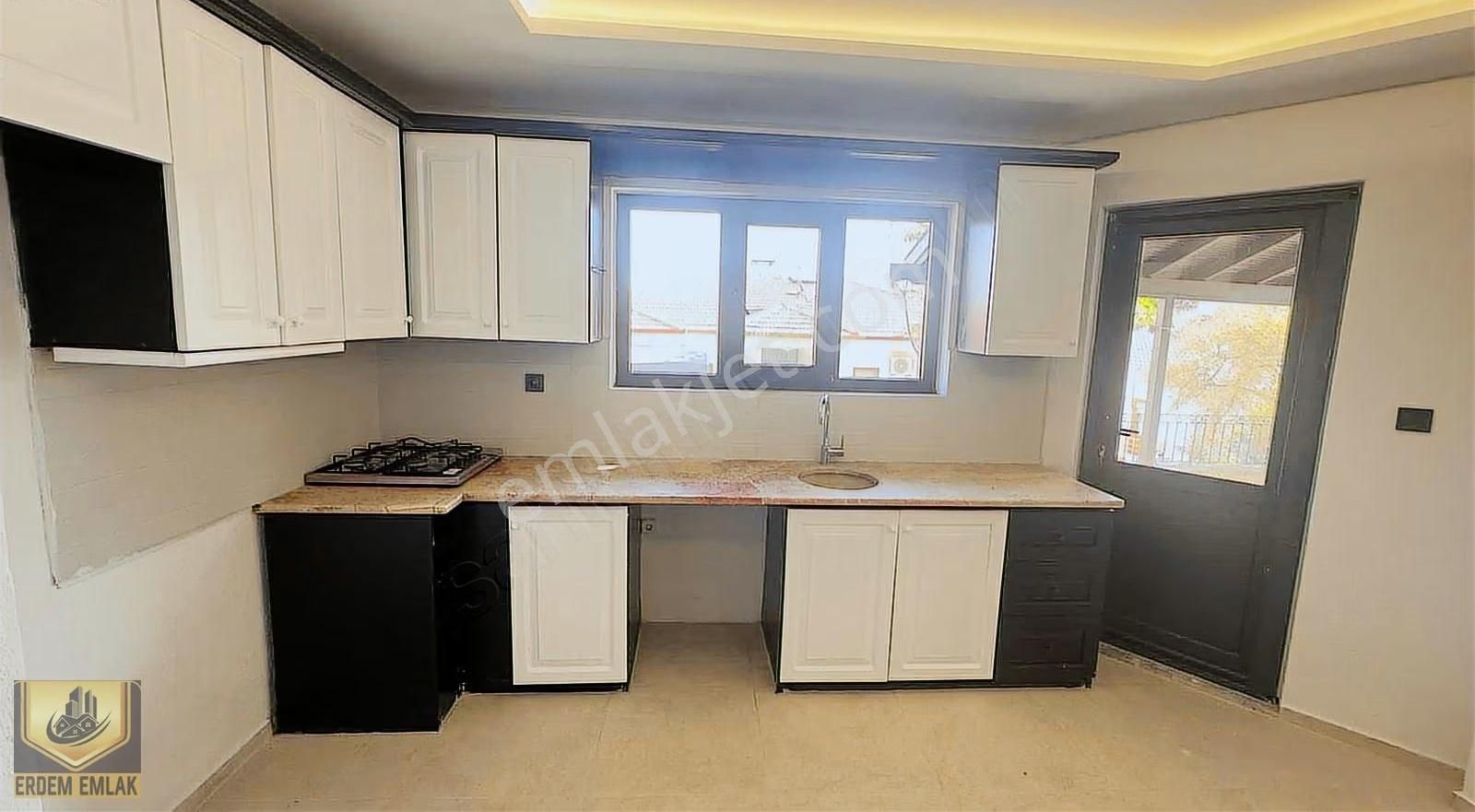 Datça İskele Merkezde Deniz Manzaralı Villa - Görsel 23