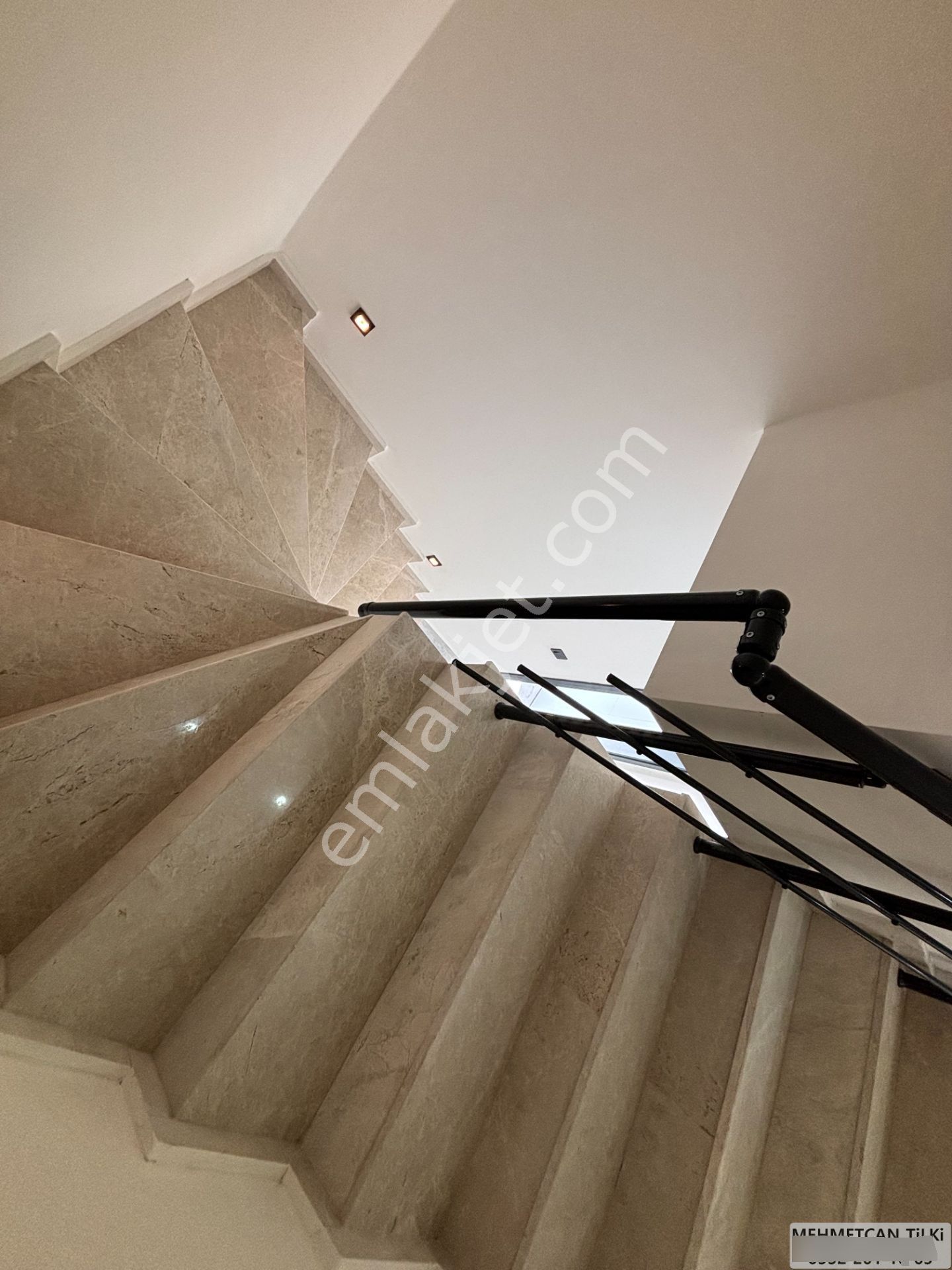 Altınkum Sahiline 500 Metre Havuzlu Sitede Satılık 3+1 Dubleks - Görsel 13