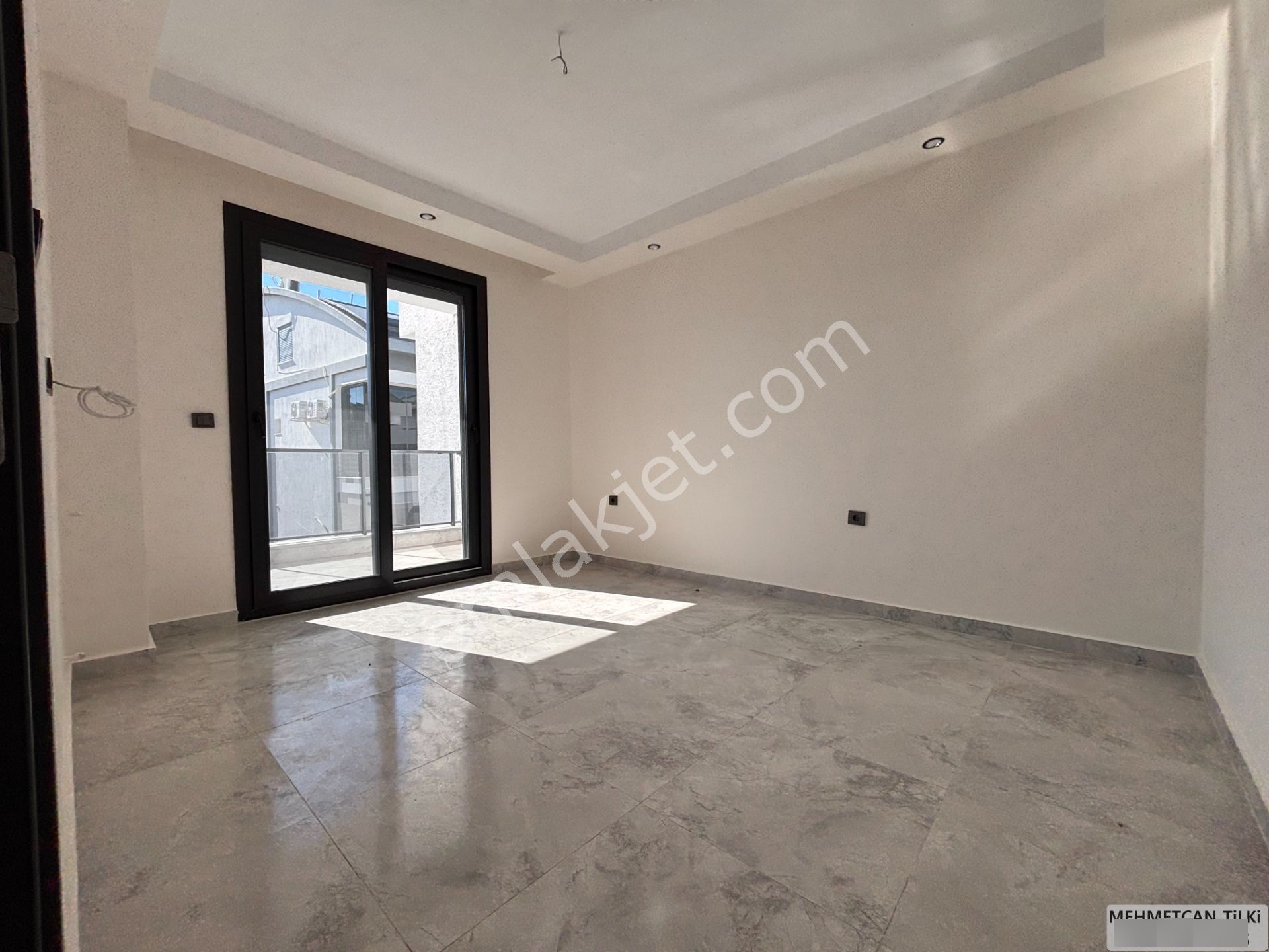 Altınkum Sahiline 500 Metre Havuzlu Sitede Satılık 3+1 Dubleks - Görsel 6