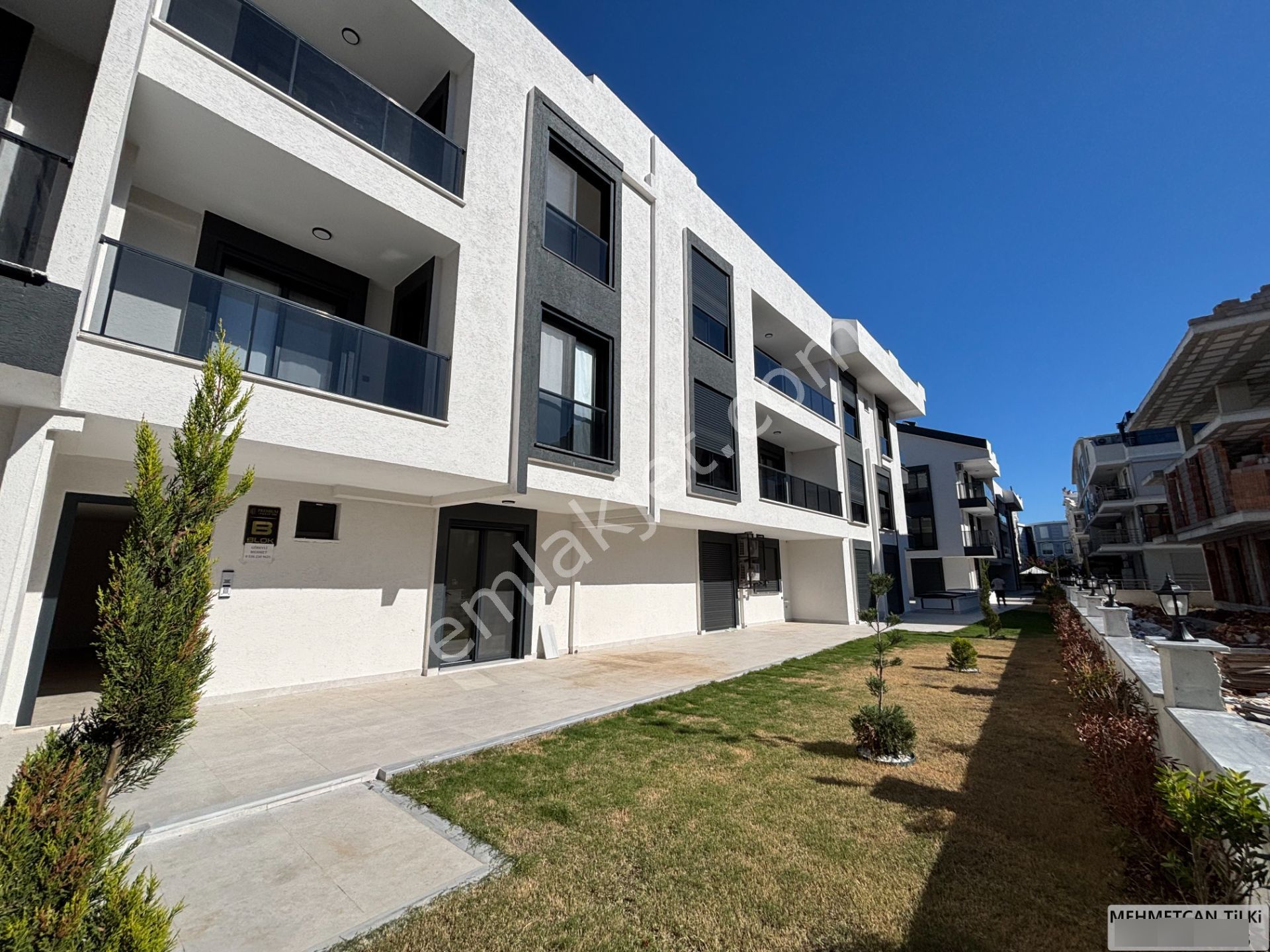 Altınkum Sahiline 500 Metre Havuzlu Sitede Satılık 3+1 Dubleks