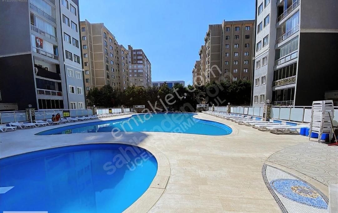 Gölşehir Evlerinde Havuzlu Sitede