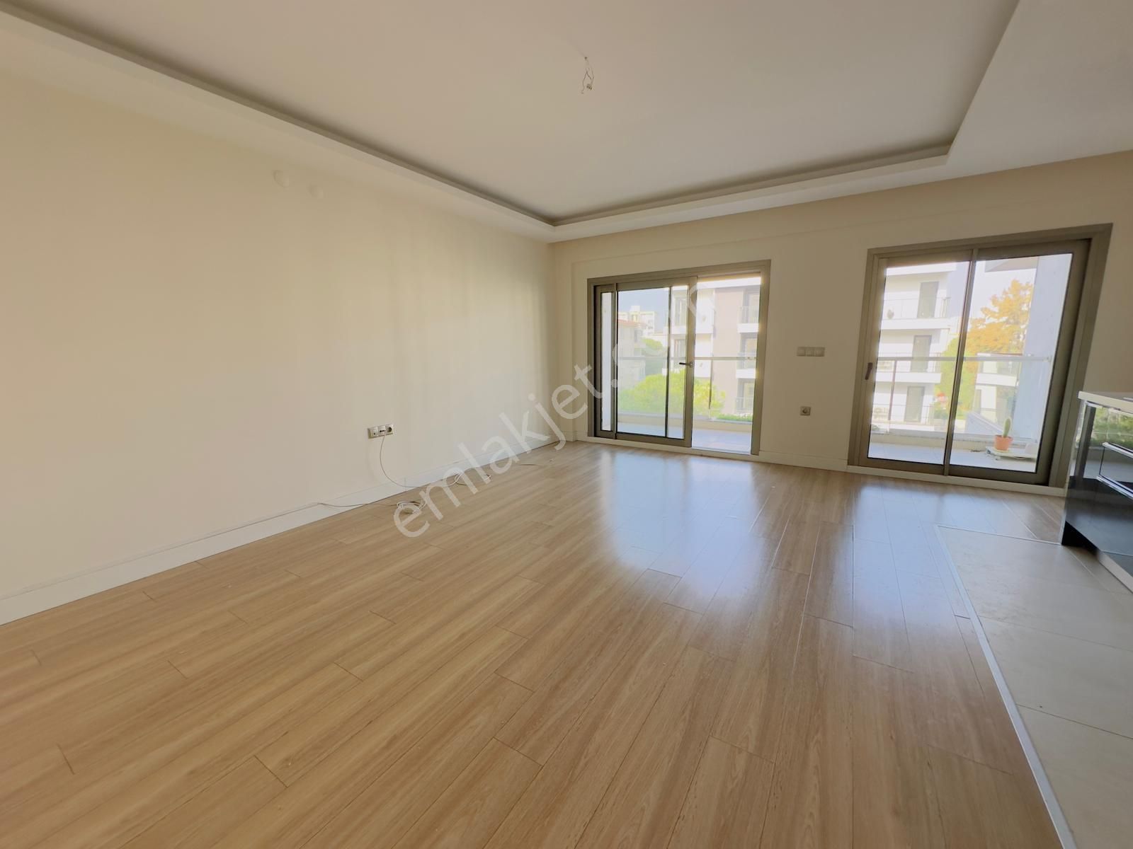 Karşıyaka Bostanlı Atakent Bivalvia Sitesinde 2+1 Satılık Daire - Görsel 15