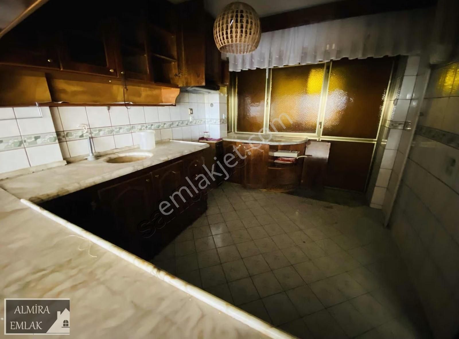 İnönü Cadde Üzeri Hakim Evlerinde 3+1 140m2 Ara Kat Çift Cephe - Görsel 24