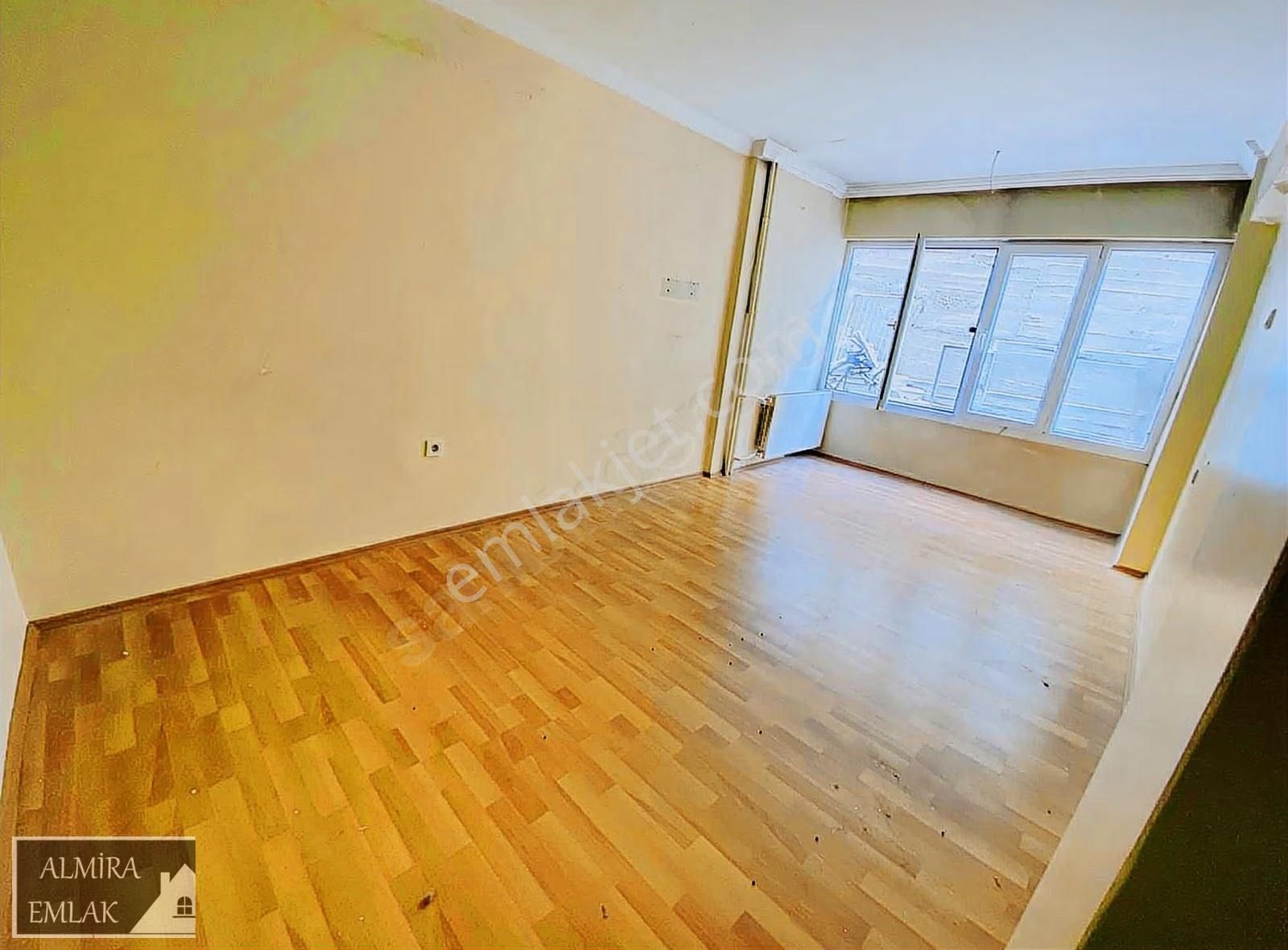 İnönü Cadde Üzeri Hakim Evlerinde 3+1 140m2 Ara Kat Çift Cephe - Görsel 14