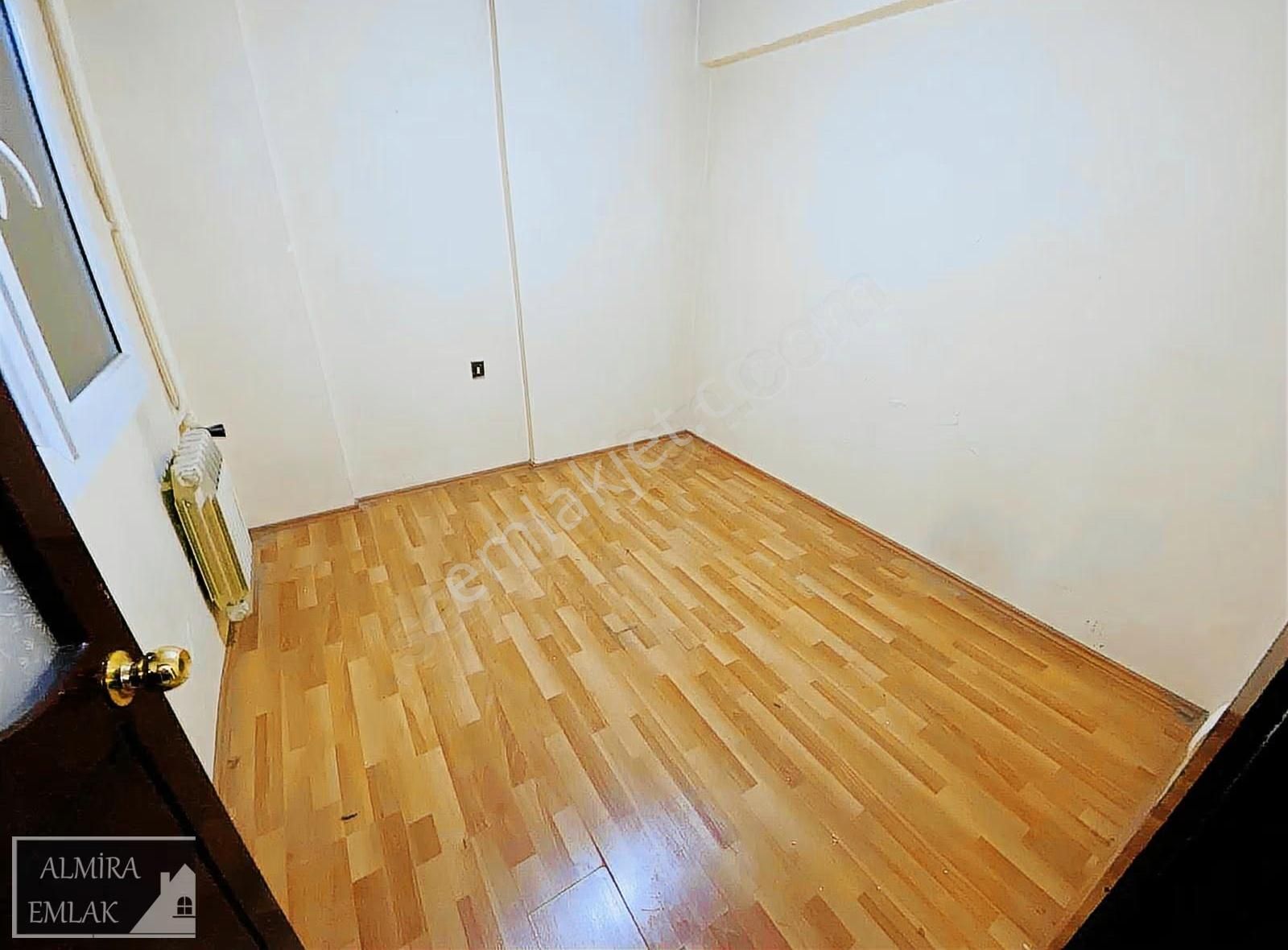 İnönü Cadde Üzeri Hakim Evlerinde 3+1 140m2 Ara Kat Çift Cephe - Görsel 7