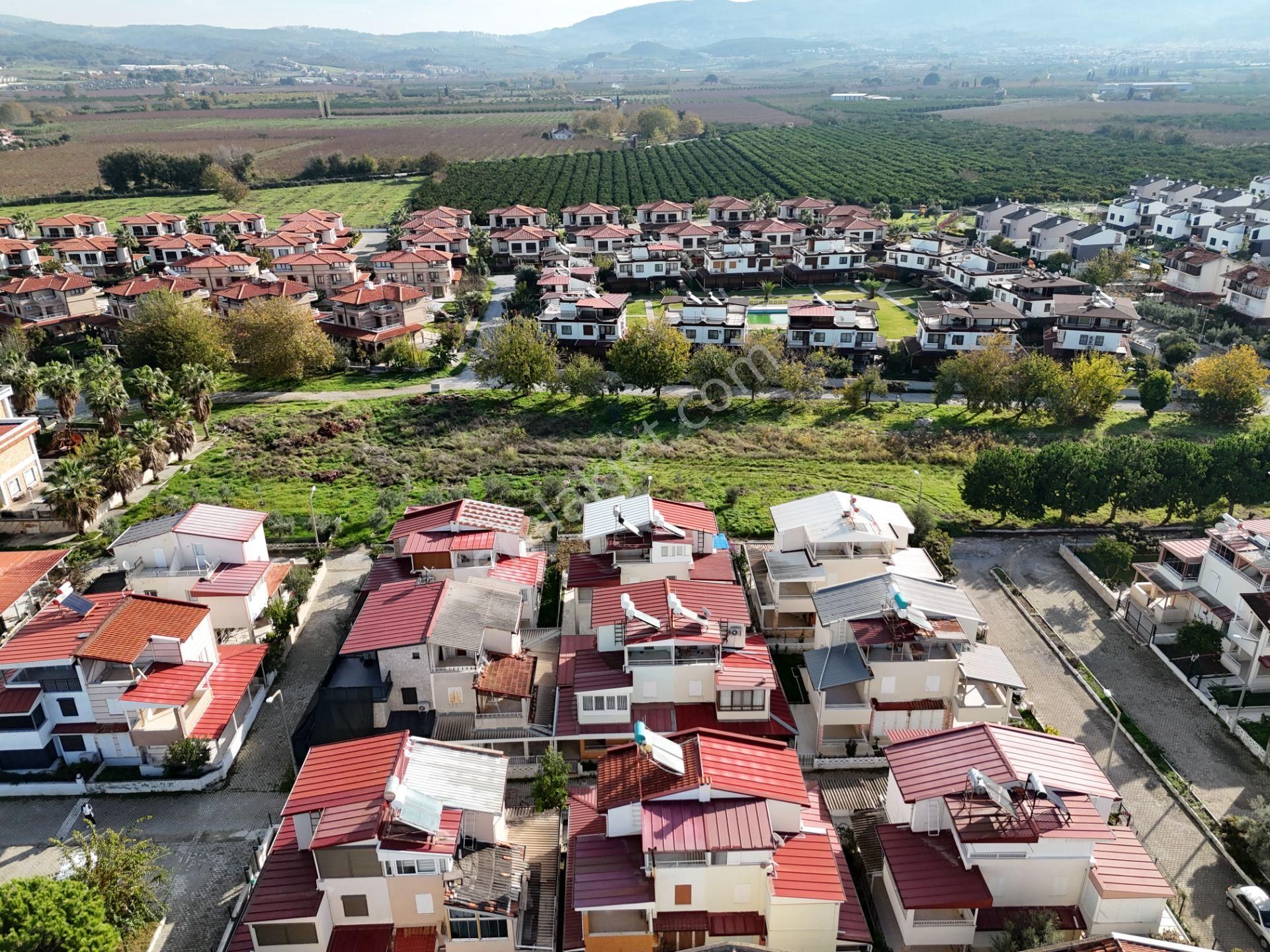 Site İçerisinde Havuzlu Köşe Konumlu Satılık Yazlık - Görsel 2