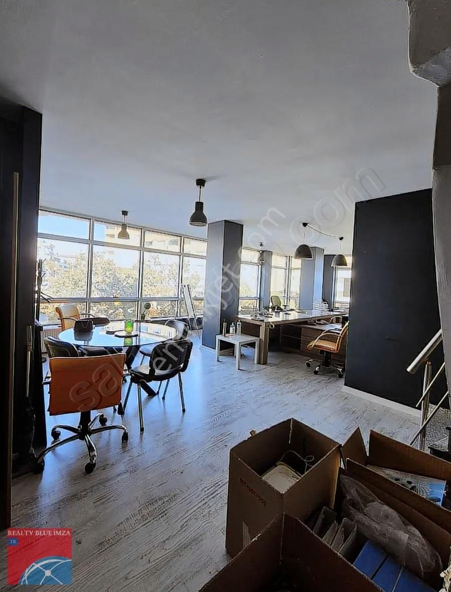 Çekmeköy Merkez Mahallesi 1+1 Teraslı Cadde Üzeri Dubleks - Görsel 11