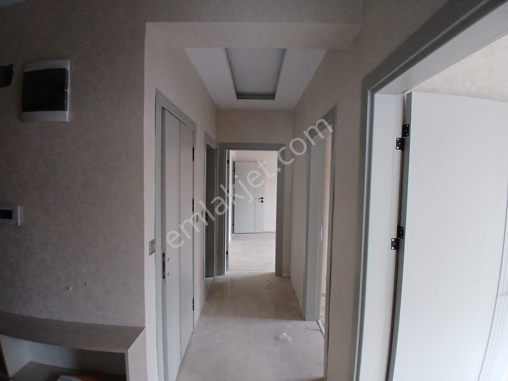 Akçay Emlak'tan Akşehir Gazi Mahallesi Sağlık Yüksekokulu Yanında Garajlı Satılık Sıfır 2+1 Daire - Görsel 18