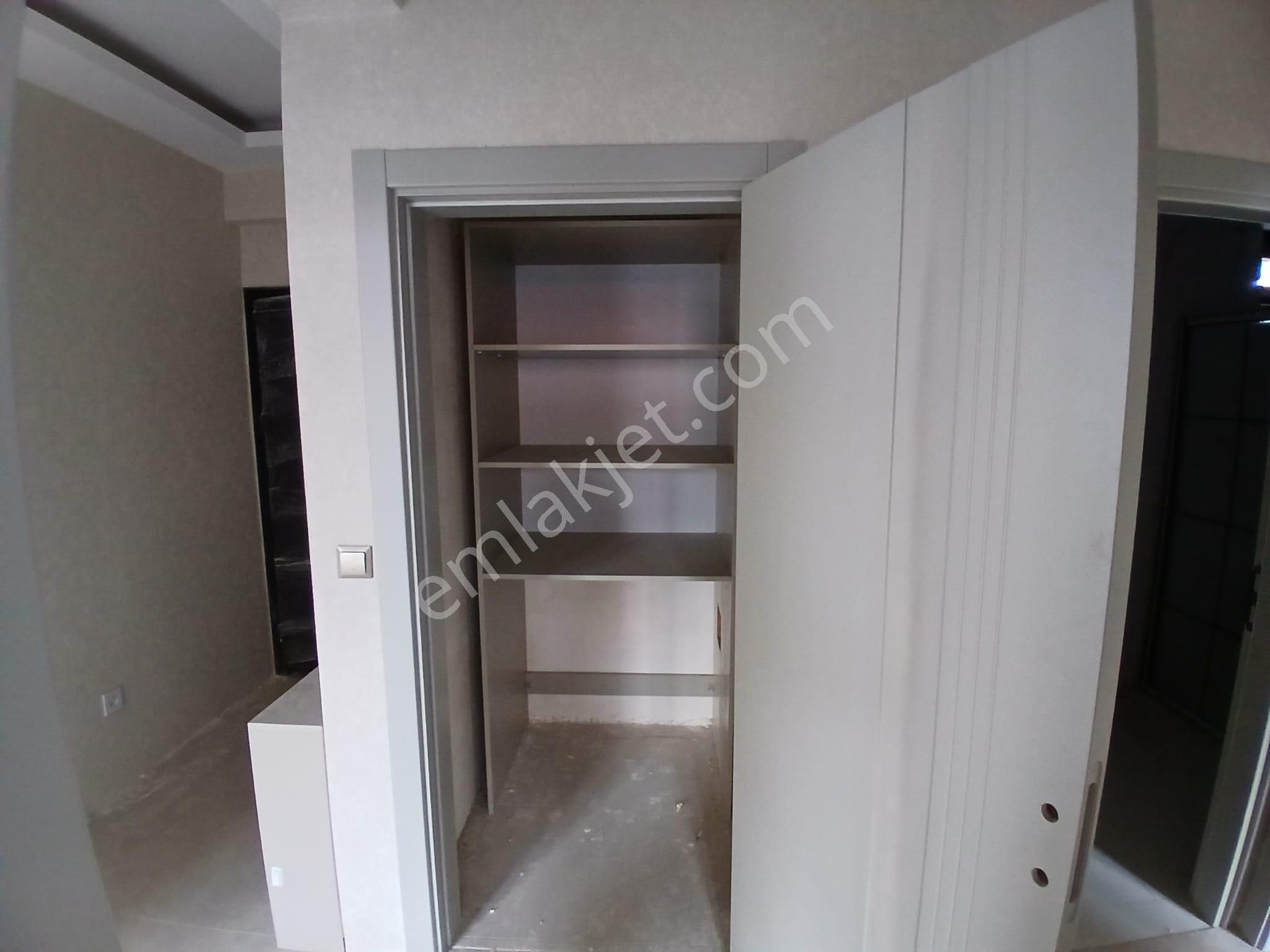 Akçay Emlak'tan Akşehir Gazi Mahallesi Sağlık Yüksekokulu Yanında Garajlı Satılık Sıfır 2+1 Daire - Görsel 21