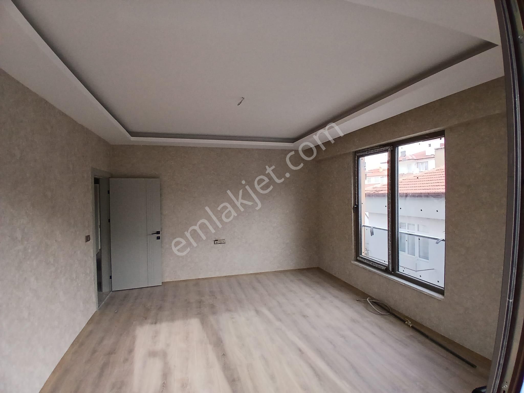 Akçay Emlak'tan Akşehir Gazi Mahallesi Sağlık Yüksekokulu Yanında Garajlı Satılık Sıfır 2+1 Daire - Görsel 4