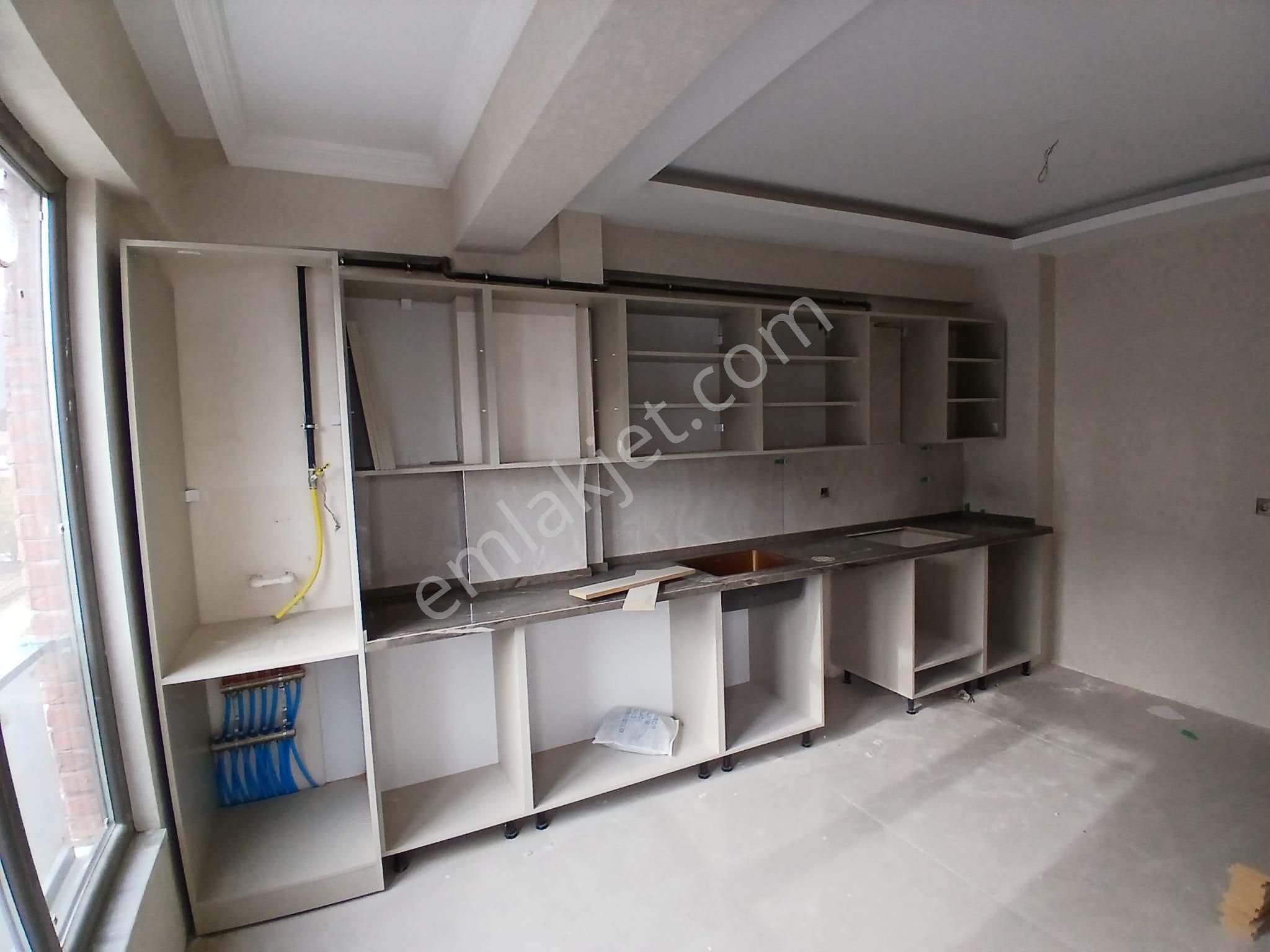 Akçay Emlak'tan Akşehir Gazi Mahallesi Sağlık Yüksekokulu Yanında Garajlı Satılık Sıfır 2+1 Daire - Görsel 16