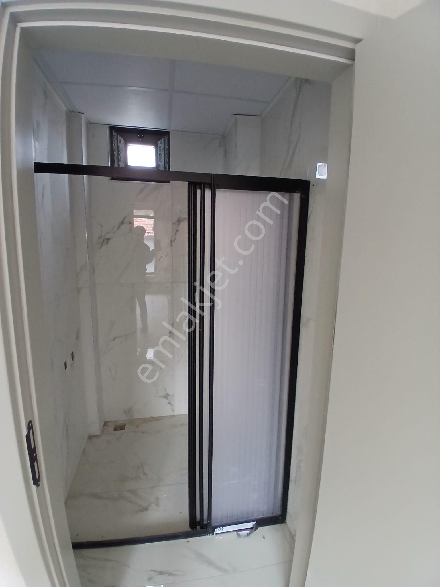 Akçay Emlak'tan Akşehir Gazi Mahallesi Sağlık Yüksekokulu Yanında Garajlı Satılık Sıfır 2+1 Daire - Görsel 9