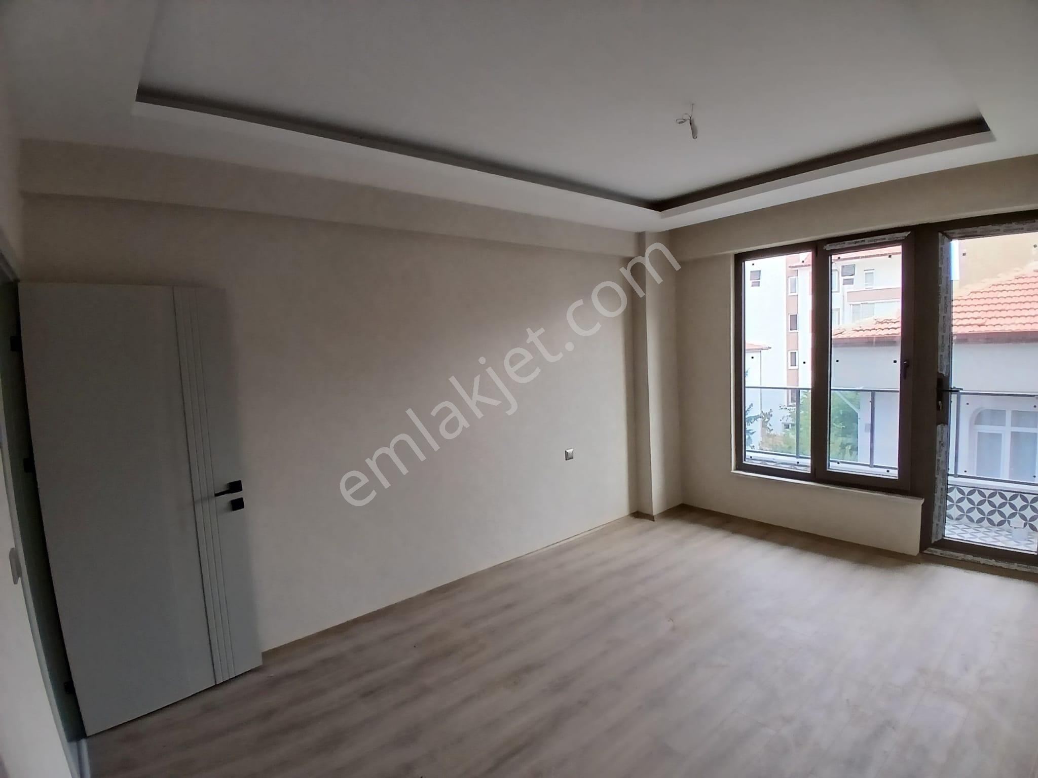 Akçay Emlak'tan Akşehir Gazi Mahallesi Sağlık Yüksekokulu Yanında Garajlı Satılık Sıfır 2+1 Daire - Görsel 11