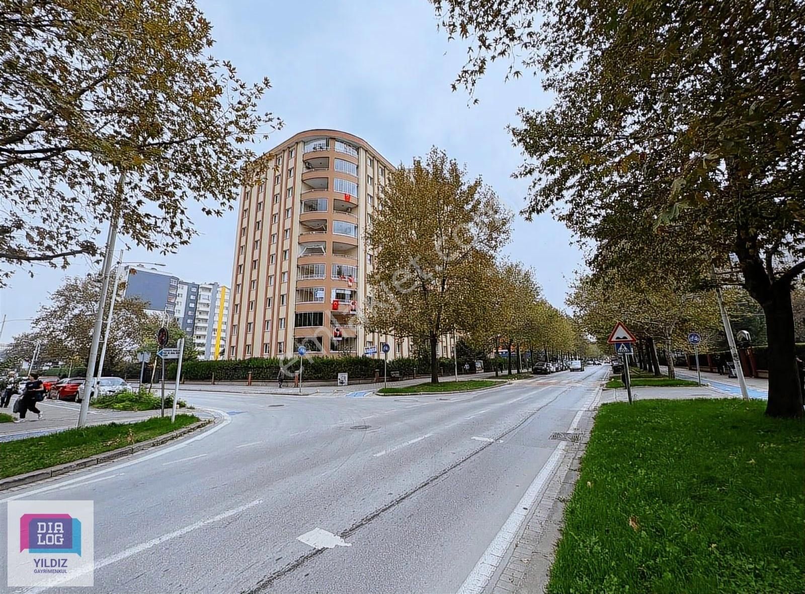 Dialog Yıldız / Yüzüncü Yıl Burç Sitesi Eşyalı Kiralık 3+1 Daire - Görsel 19