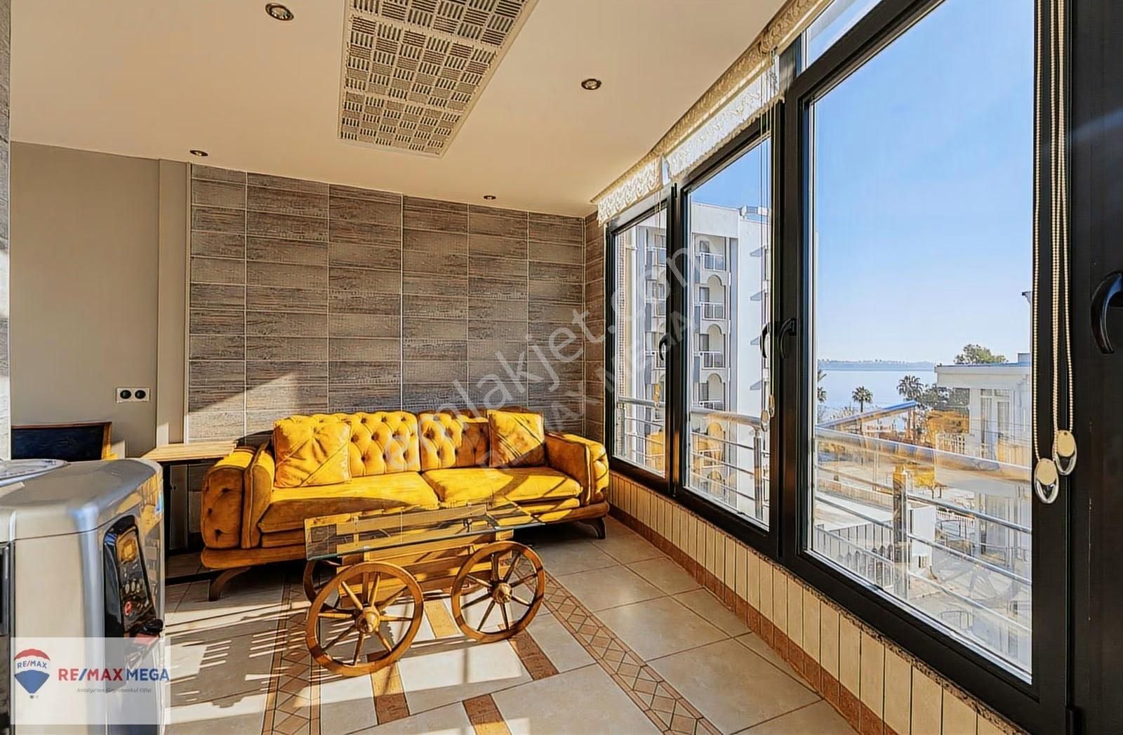 Konyaaltı'nda Deniz Manzaralı 2+1 Ara Kat Daire Doğalgazlı - Görsel 2