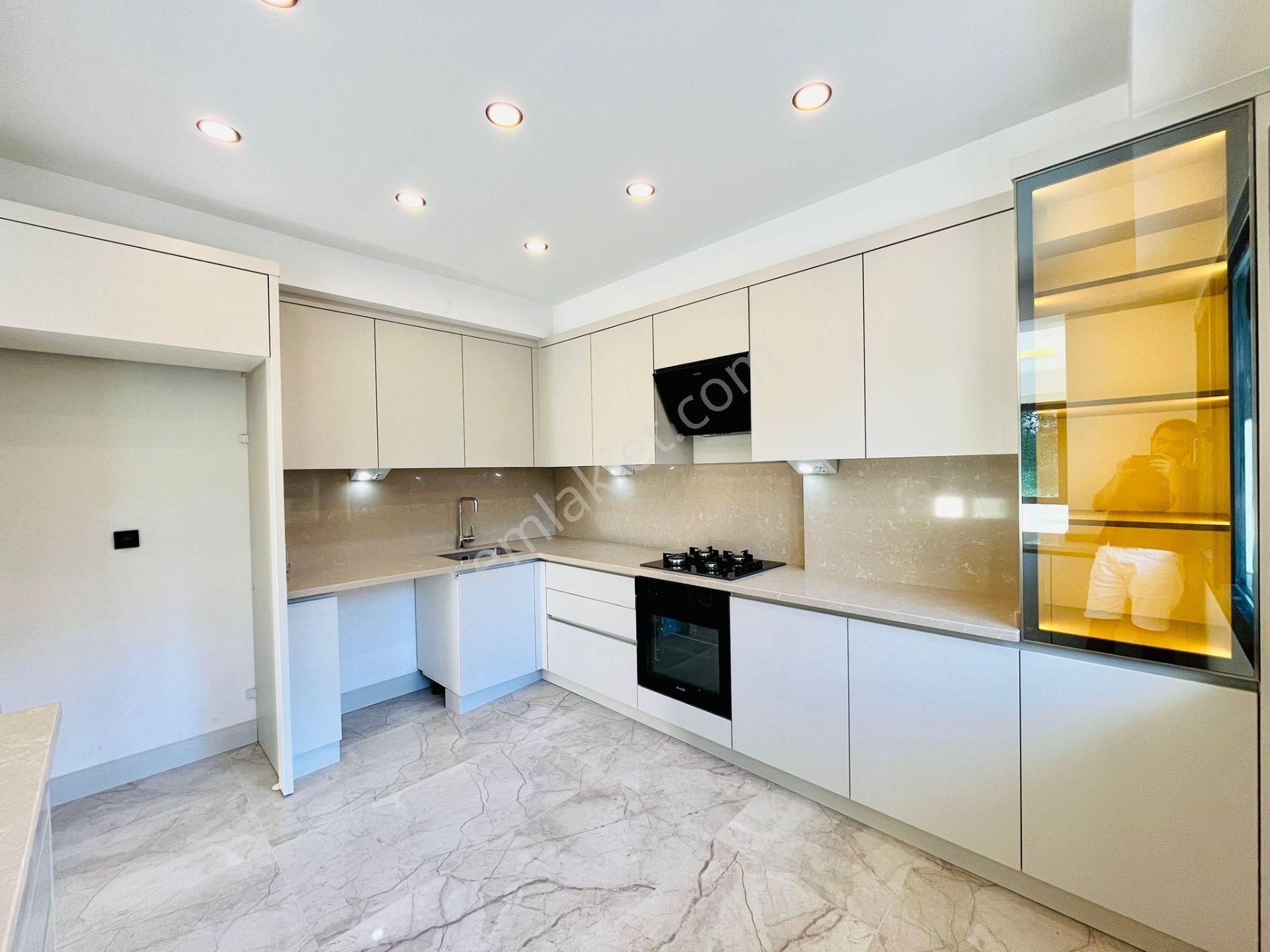Yükselden Akçay'da Denize 20 Adım Satılık Ultra Lüx Tasarım 4+1 Villa - Görsel 4