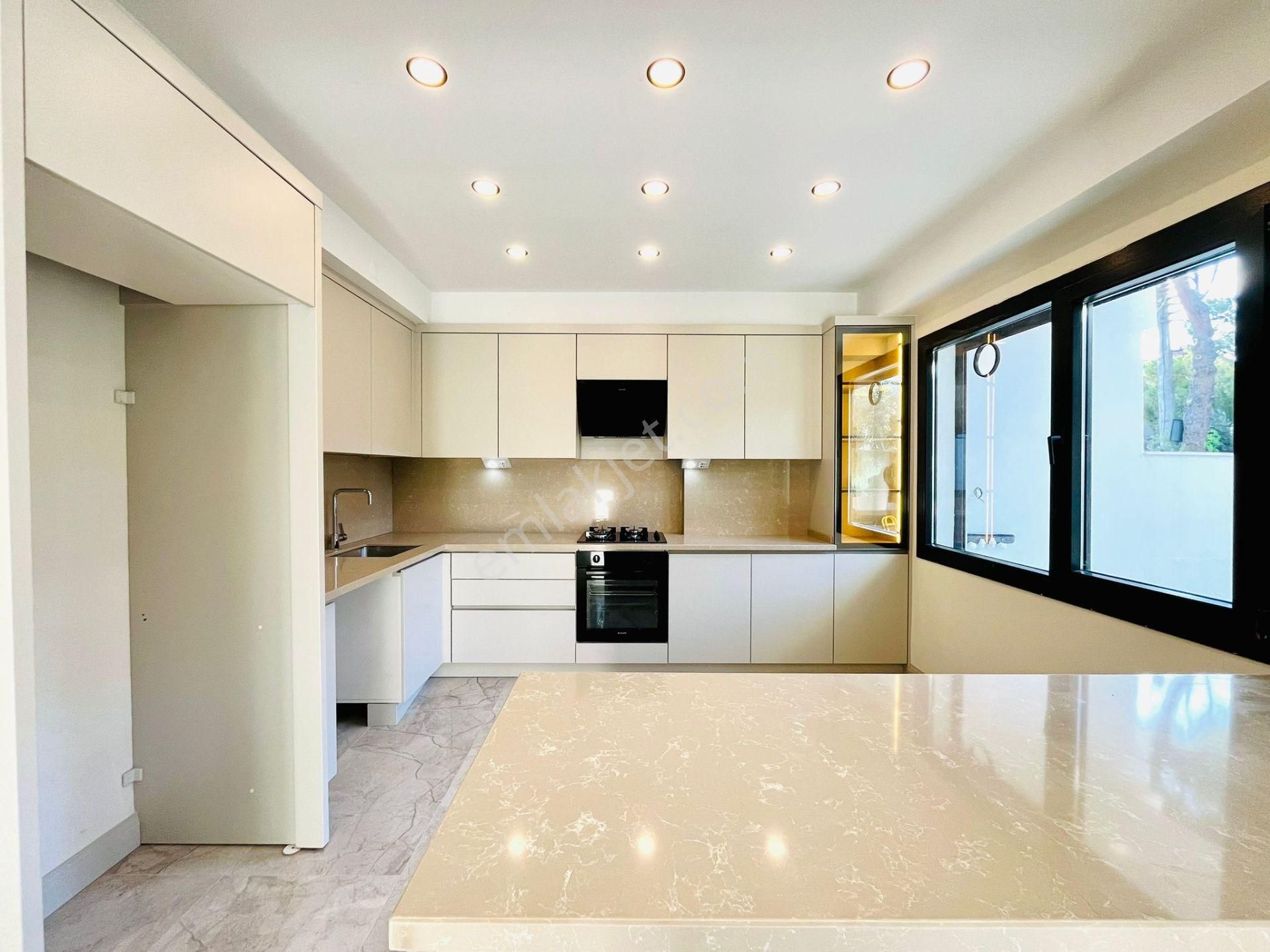 Yükselden Akçay'da Denize 20 Adım Satılık Ultra Lüx Tasarım 4+1 Villa - Görsel 21
