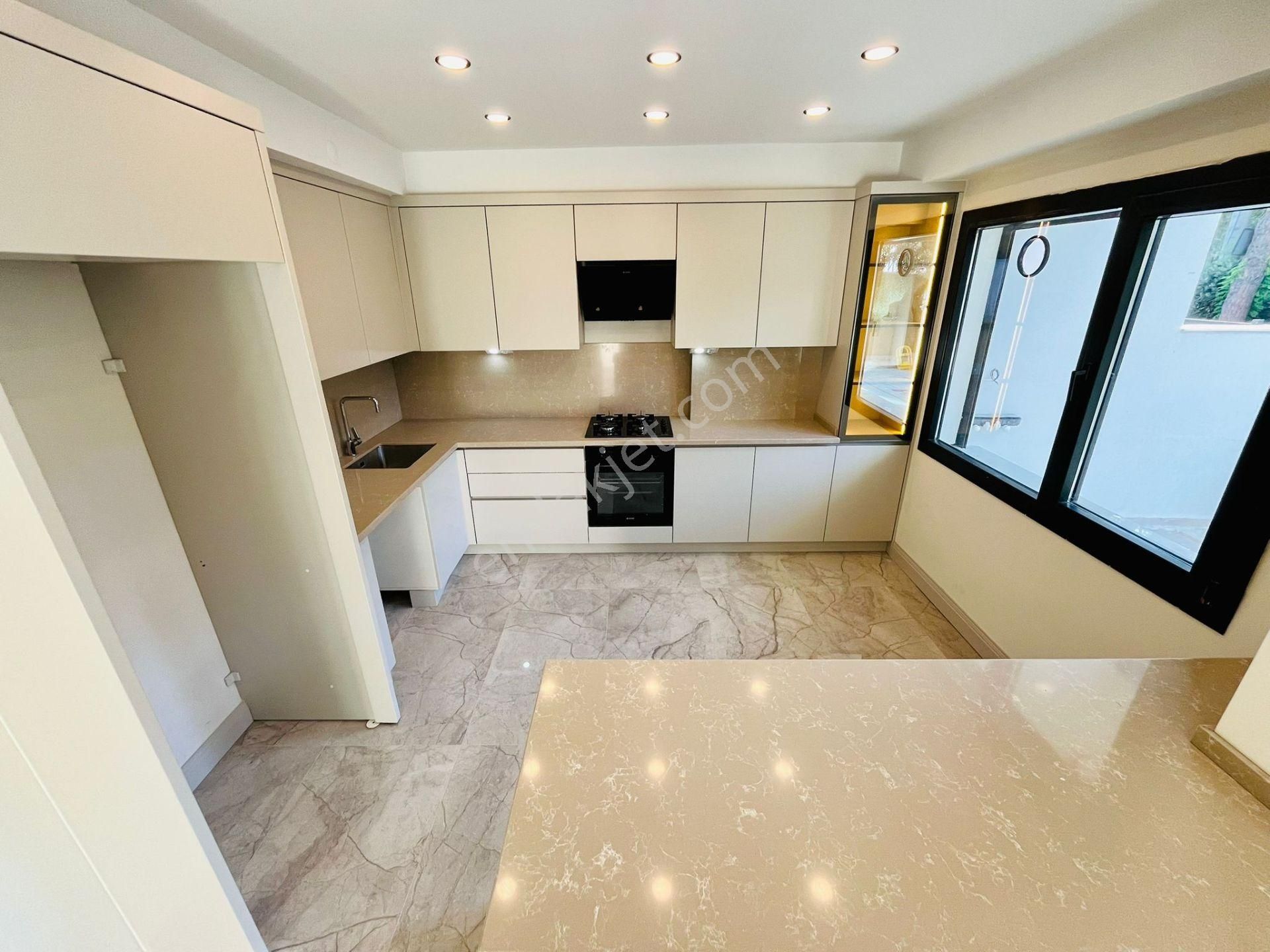 Yükselden Akçay'da Denize 20 Adım Satılık Ultra Lüx Tasarım 4+1 Villa - Görsel 12