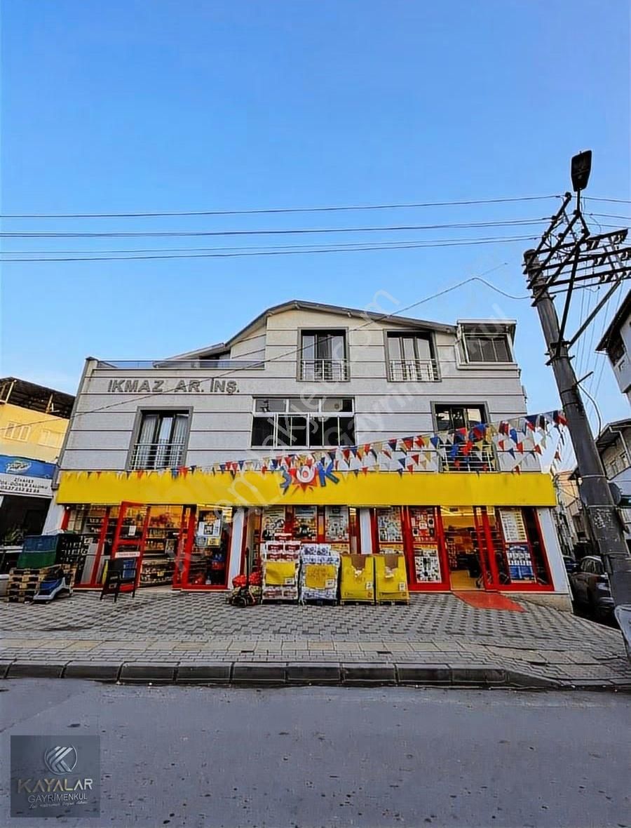 Bağlarbaşı'nda Caddeye Cephe 3+1 Dubleks