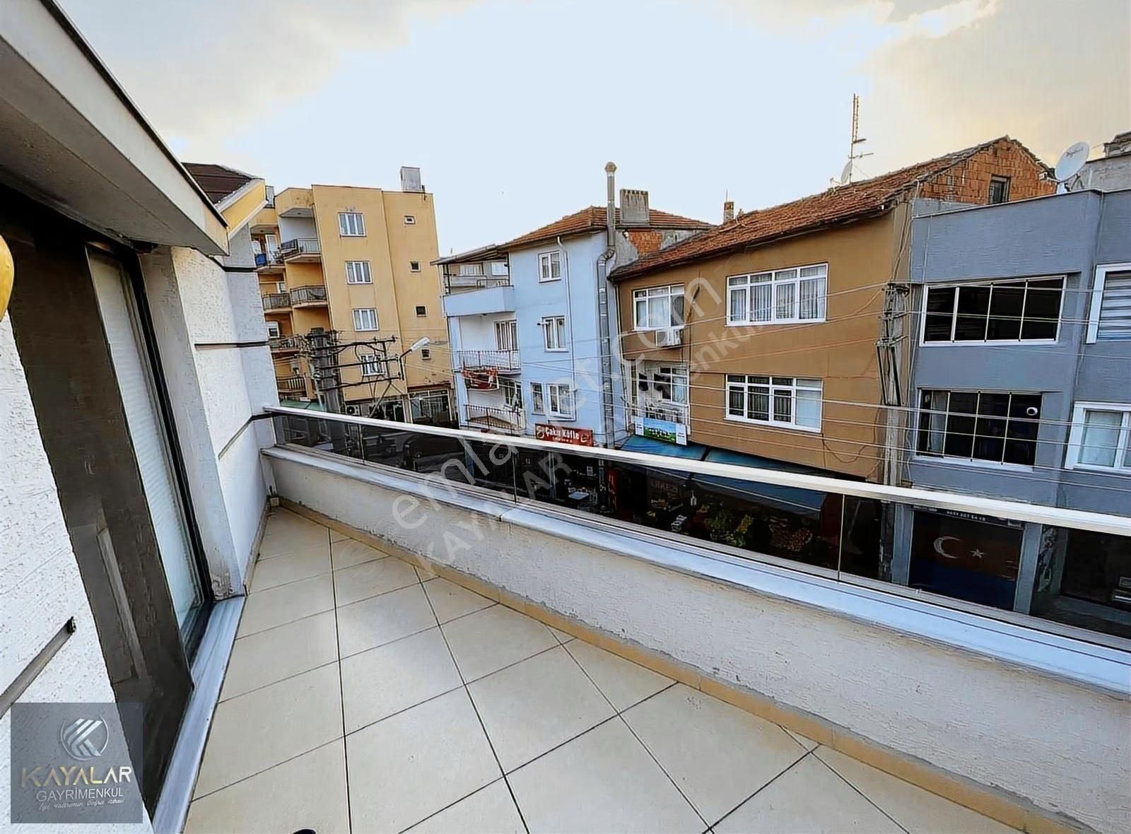 Bağlarbaşı'nda Caddeye Cephe 3+1 Dubleks - Görsel 12
