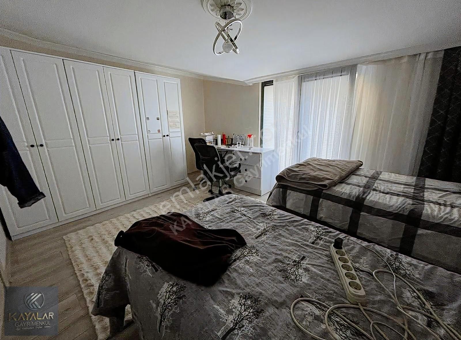 Bağlarbaşı'nda Caddeye Cephe 3+1 Dubleks - Görsel 4