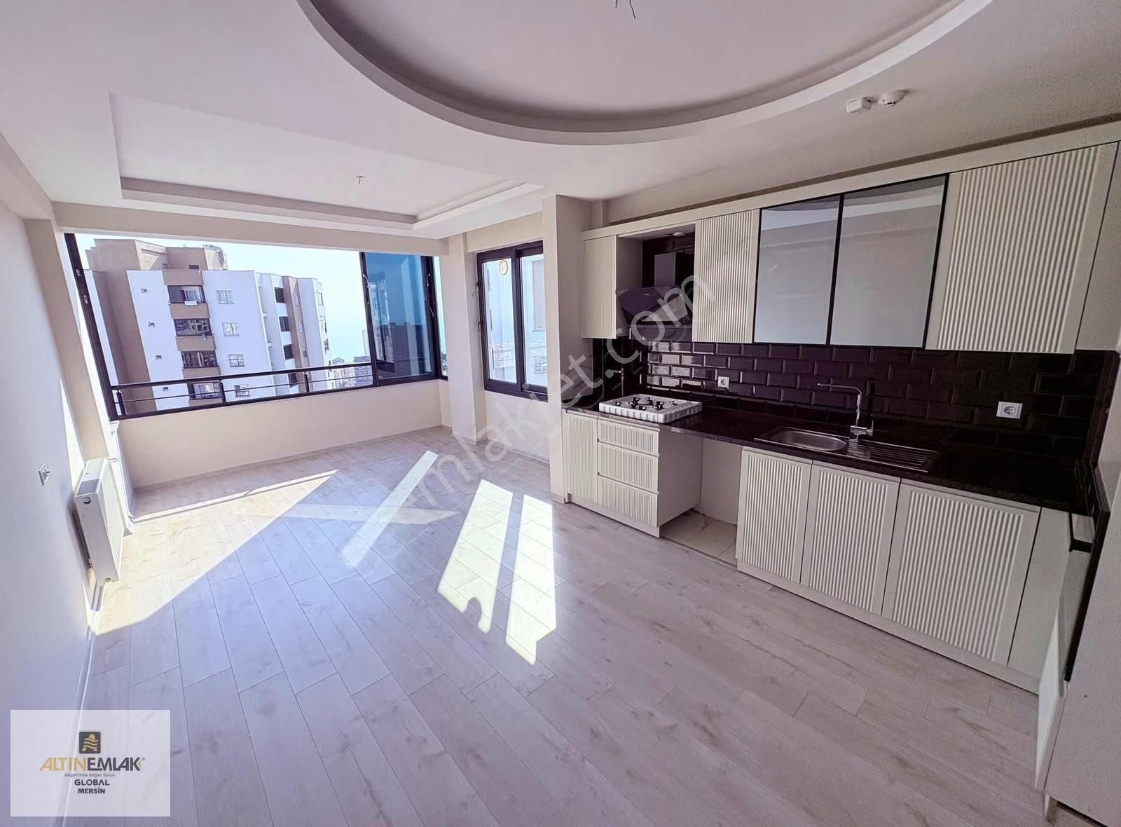 Altın Emlak'tn Full Deniz Manzaralı Yola Yakın Havuzlu Lüks 4+1 - Görsel 3