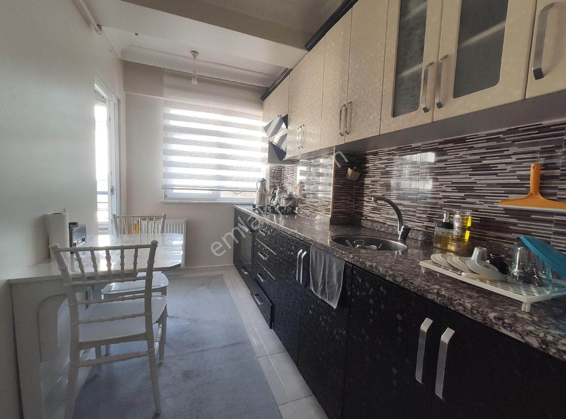 Sefaköy İnönü Mahallesi De Satılık 4+1 Tek Daire Üzerine - Görsel 34