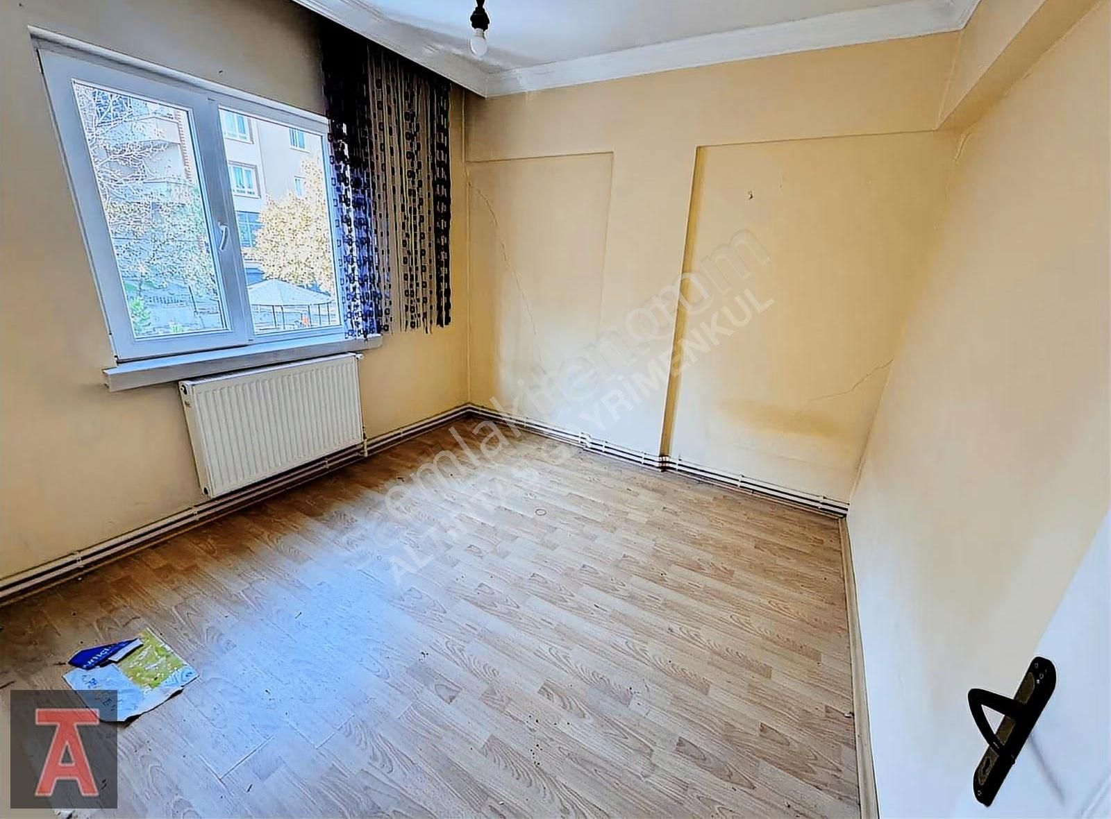 Merkez'de Trene Yakın Ve Çarşı Üzerinde 3+1 Köşe Bina Daire/ofis - Görsel 13