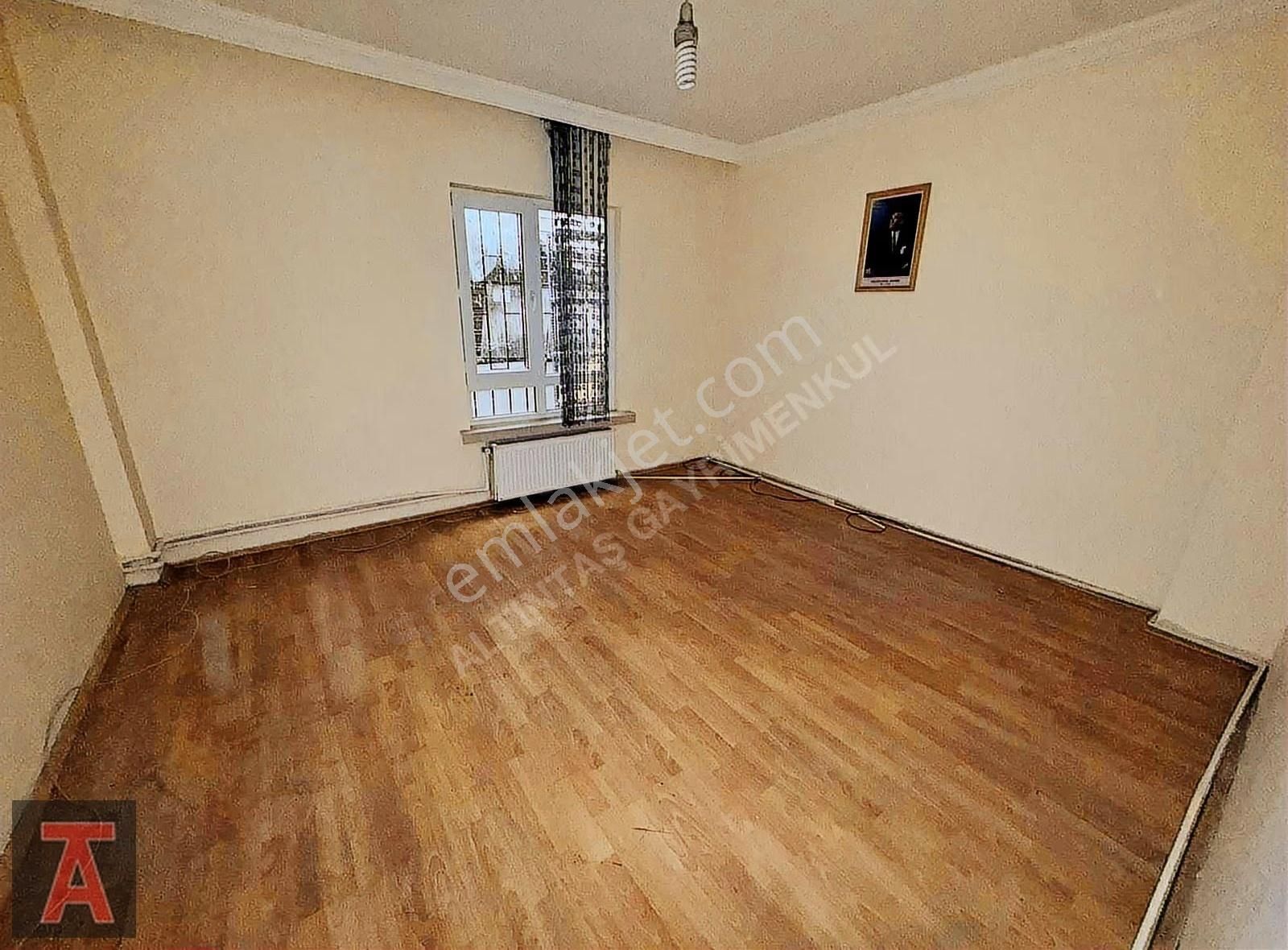 Merkez'de Trene Yakın Ve Çarşı Üzerinde 3+1 Köşe Bina Daire/ofis - Görsel 7