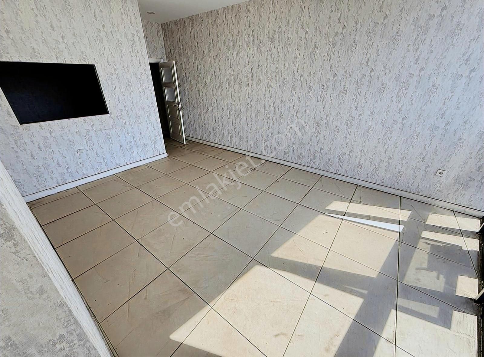 Tramvay Caddesinde Kiralık Dükkan - Görsel 9