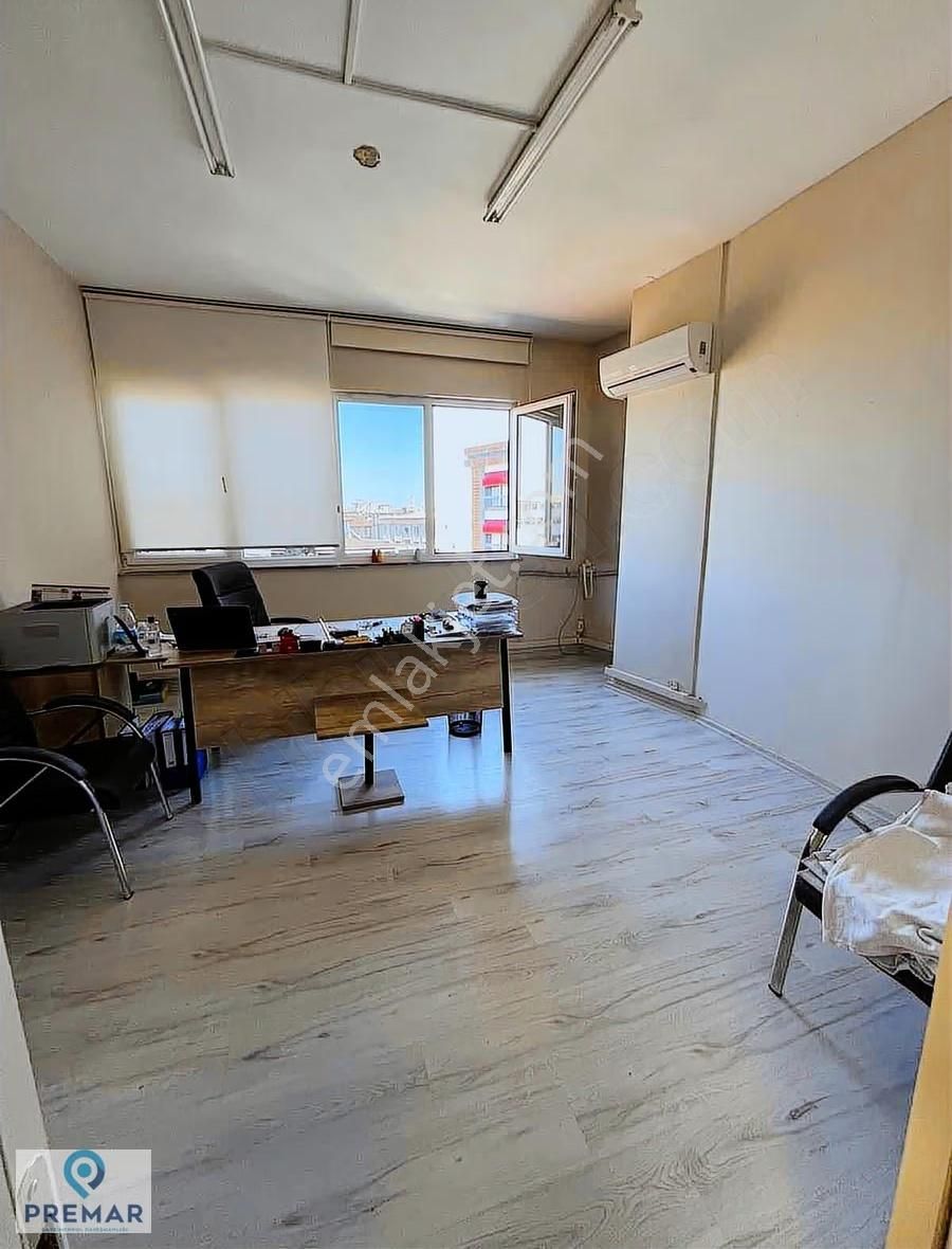 Yenibosna Merkez Beşyol'da İş Merkezinde Eşyalı Ofis Güvenlikl - Görsel 10