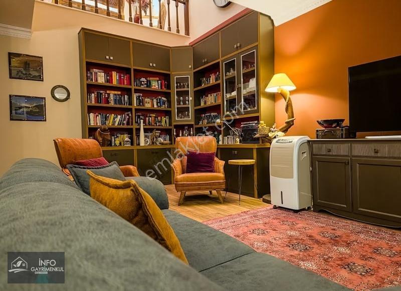 İnfo Gayrimenkulden Deniz Manzaralı Full Eşyalı 3+2 Villa